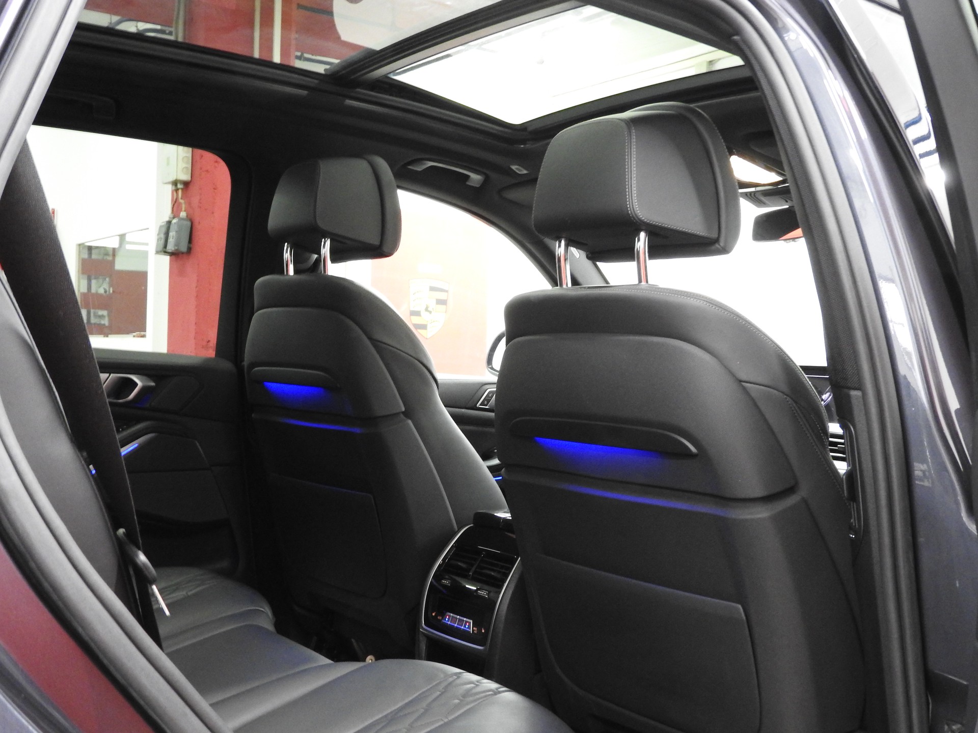 BMW X5 xDrive M50d Steptronic 7 Plätze, frisch ab MFK, AHK 3500kg, Sitzheizung und Belüftung, 1 Jahre Garantie-image-10