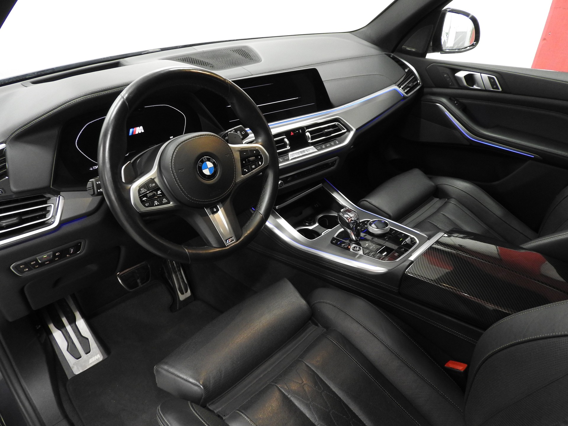 BMW X5 xDrive M50d Steptronic 7 Plätze, frisch ab MFK, AHK 3500kg, Sitzheizung und Belüftung, 1 Jahre Garantie-image-6