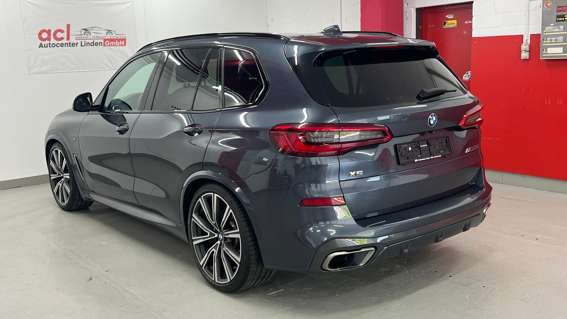 BMW X5 xDrive M50d Steptronic 7 Plätze, frisch ab MFK, AHK 3500kg, Sitzheizung und Belüftung, 1 Jahre Garantie-image-5