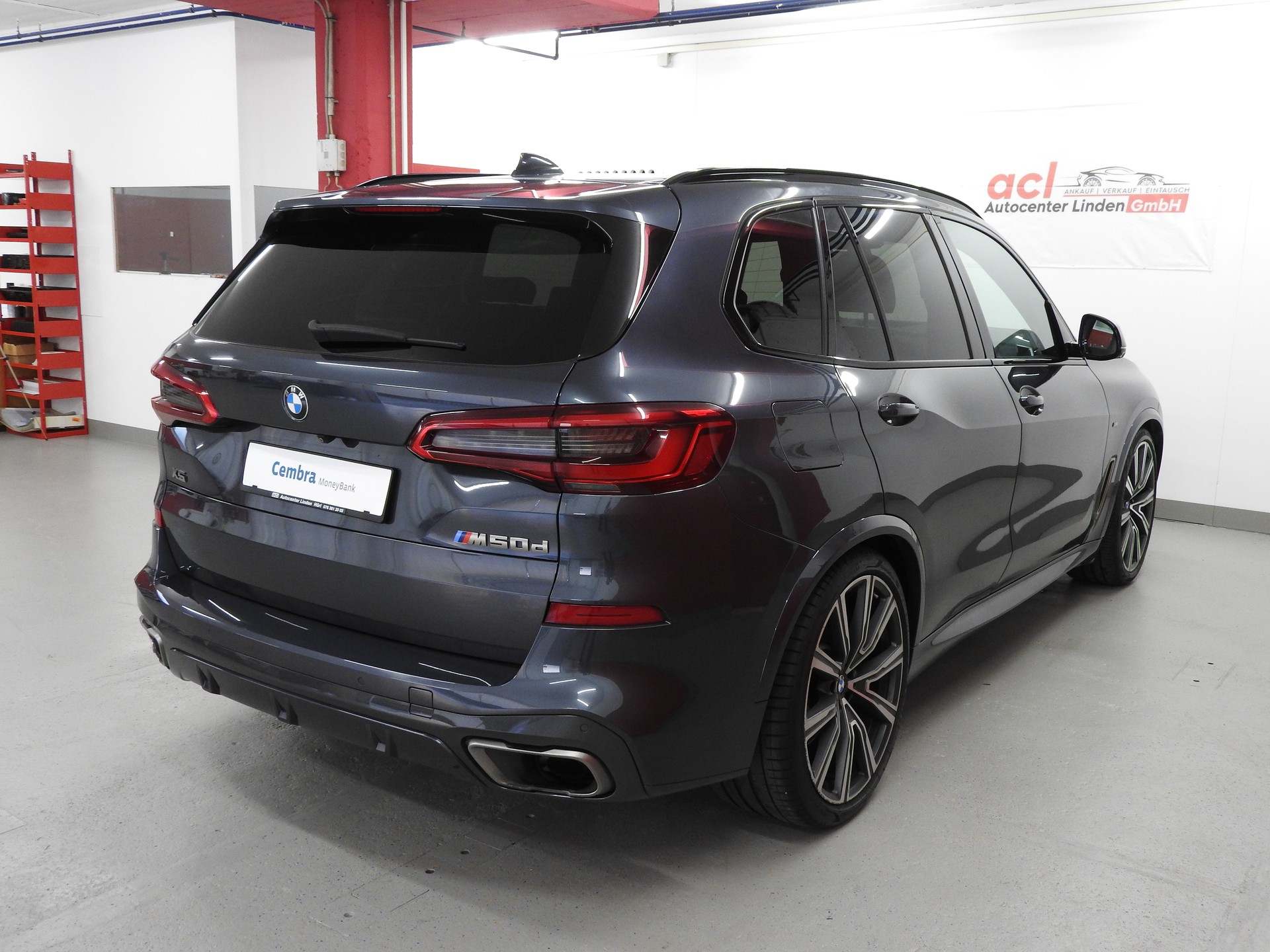 BMW X5 xDrive M50d Steptronic 7 Plätze, frisch ab MFK, AHK 3500kg, Sitzheizung und Belüftung, 1 Jahre Garantie-image-4