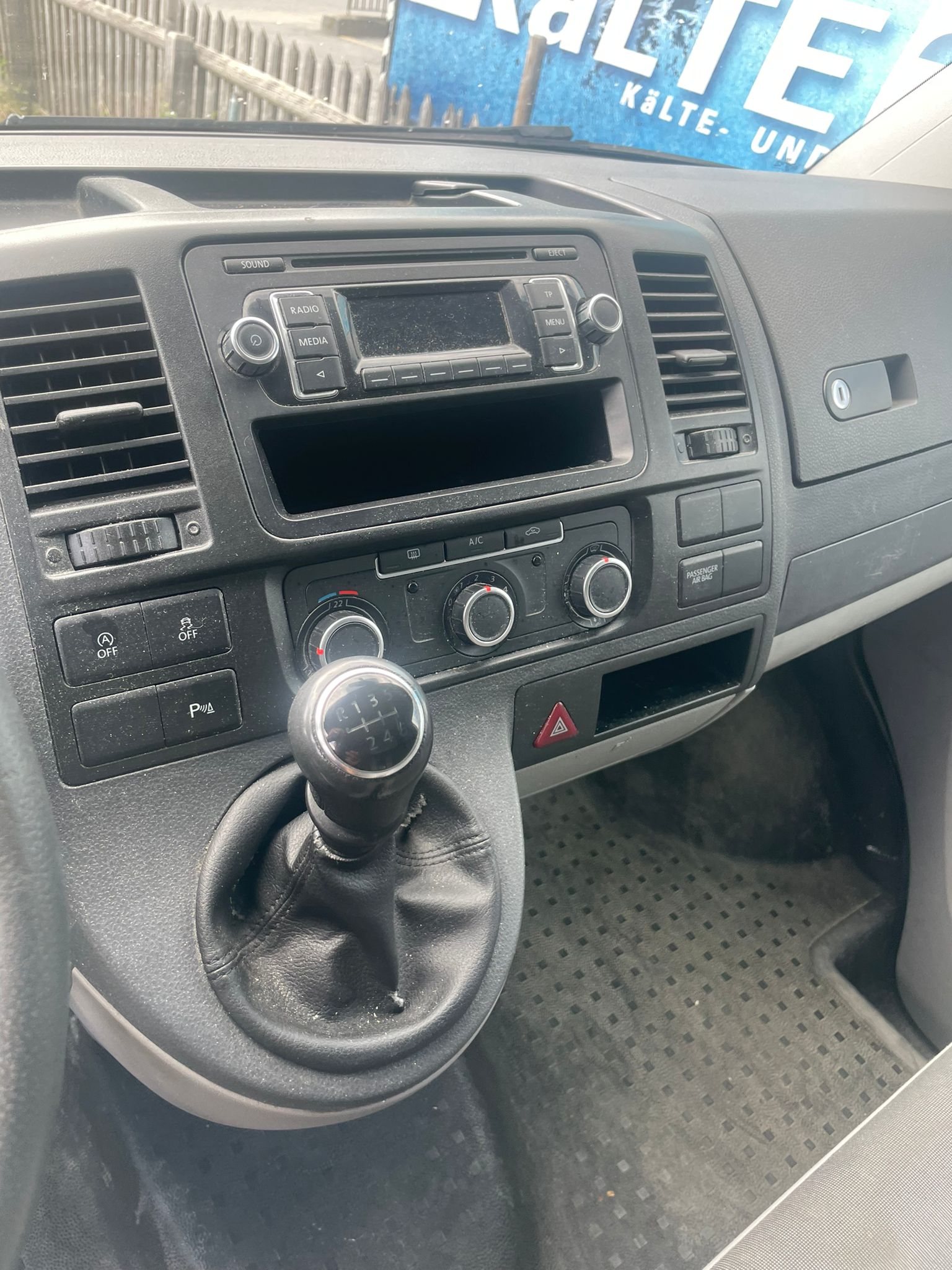 VW T5 2.0 Bi-TDI 4Motion-image-6