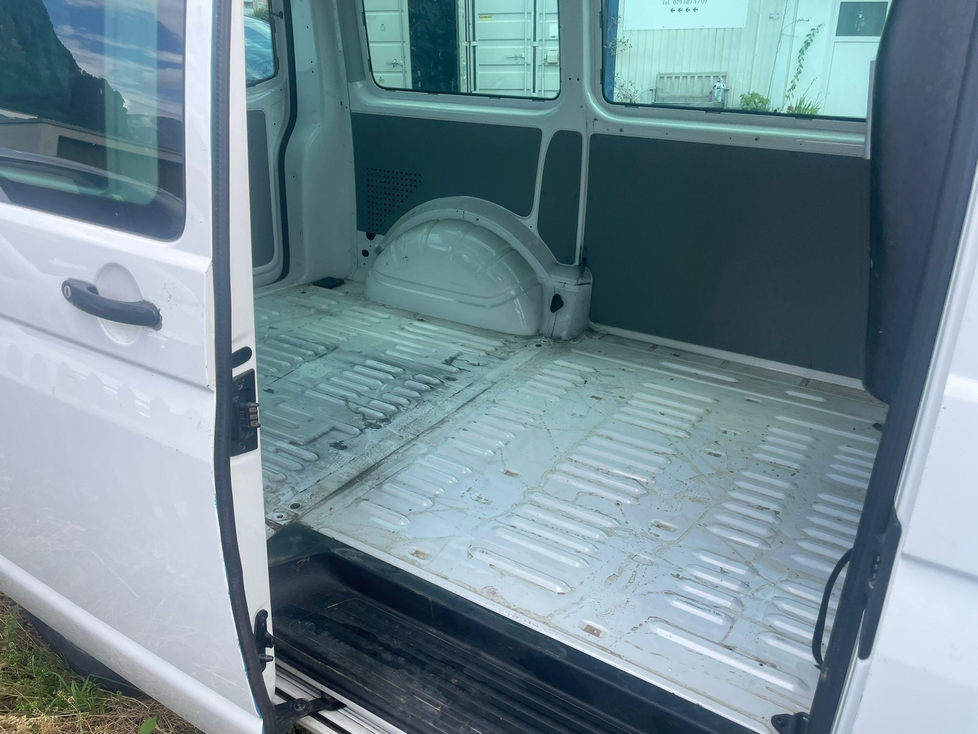 VW T5 2.0 Bi-TDI 4Motion-image-4