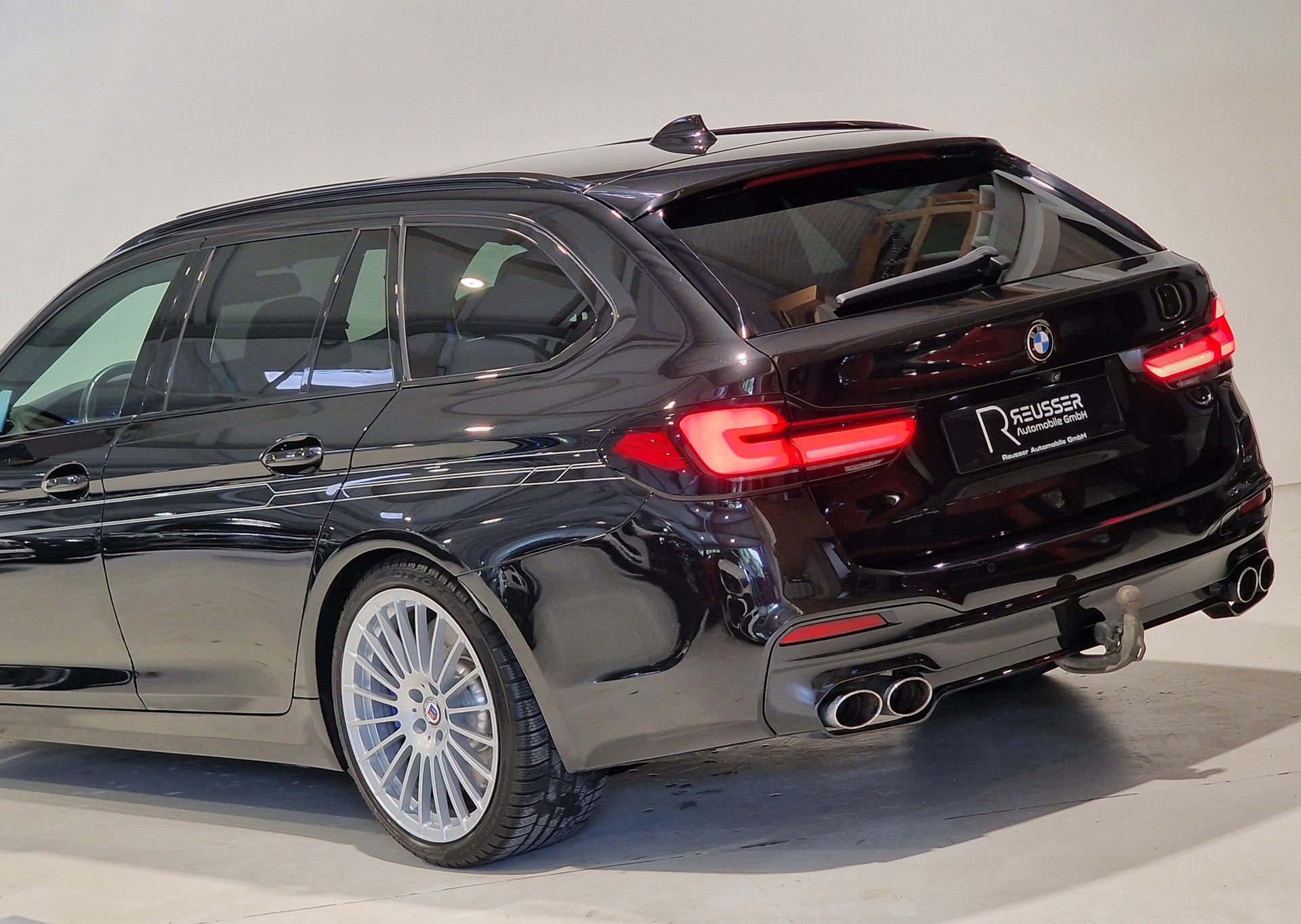 BMW-ALPINA D5 S BiTurbo Touring 3.0d xDrive Switch-Tronic-showroom-element-3