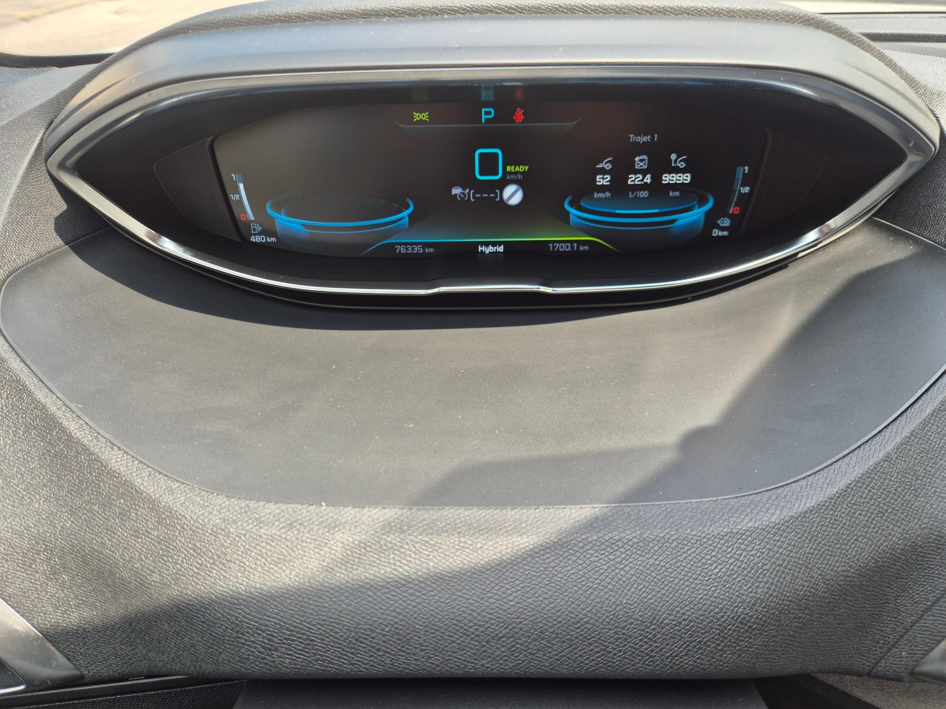 PEUGEOT 3008 300e Hybrid4 GT EAT8-image-15