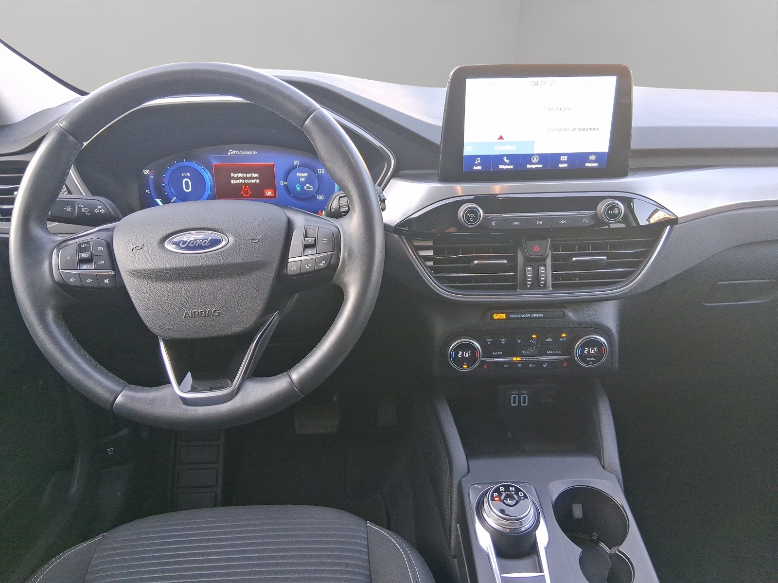 FORD Kuga 2.5 PHEV Titanium 2WD-image-9