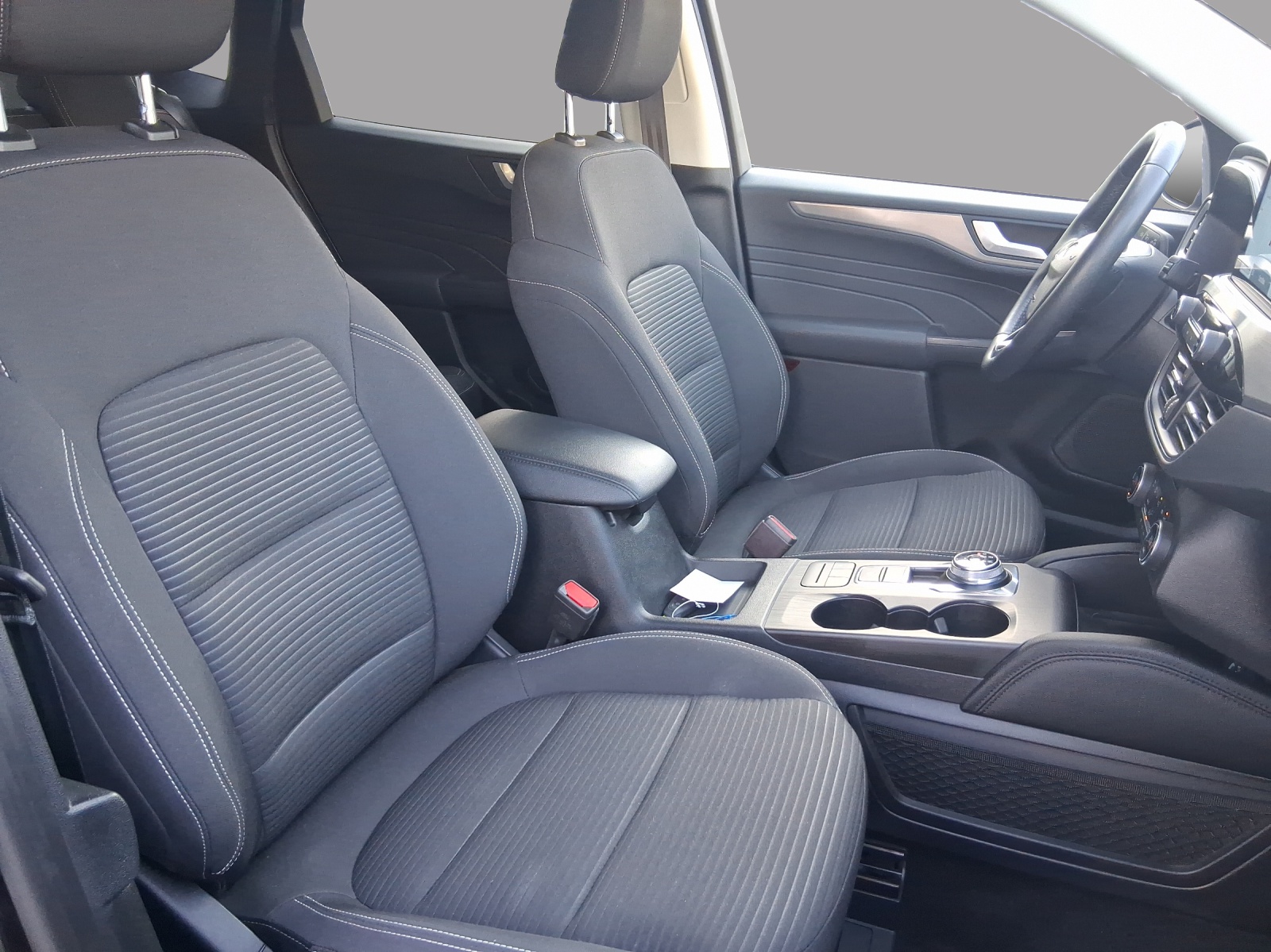 FORD Kuga 2.5 PHEV Titanium 2WD-image-17