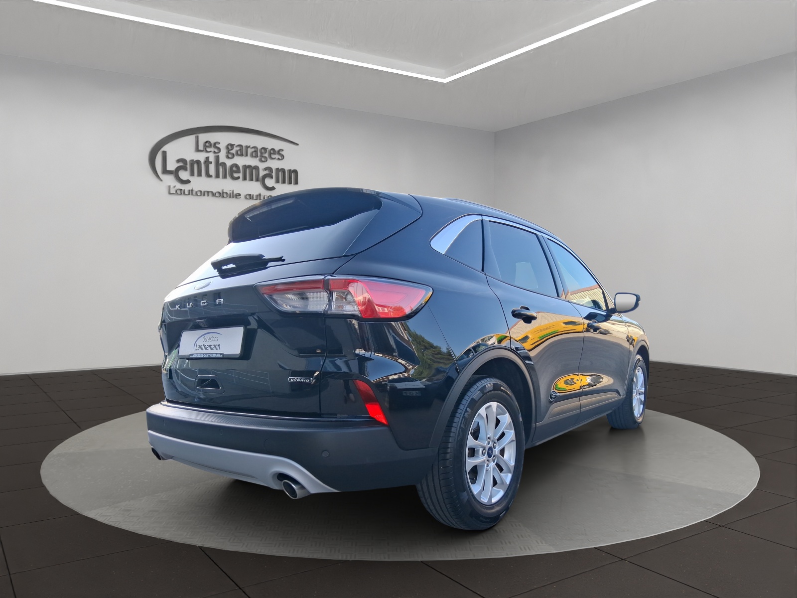 FORD Kuga 2.5 PHEV Titanium 2WD-image-4