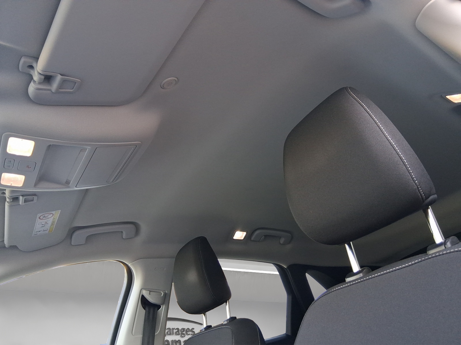 FORD Kuga 2.5 PHEV Titanium 2WD-image-15
