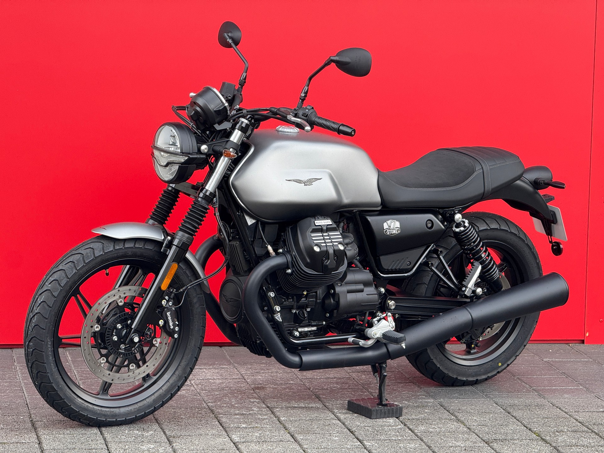 MOTO GUZZI V7 IV 850 Stone (35kW)-image-2