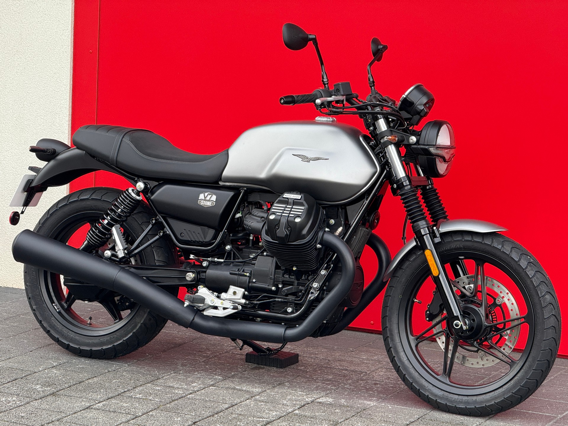 MOTO GUZZI V7 IV 850 Stone (35kW)-image-5