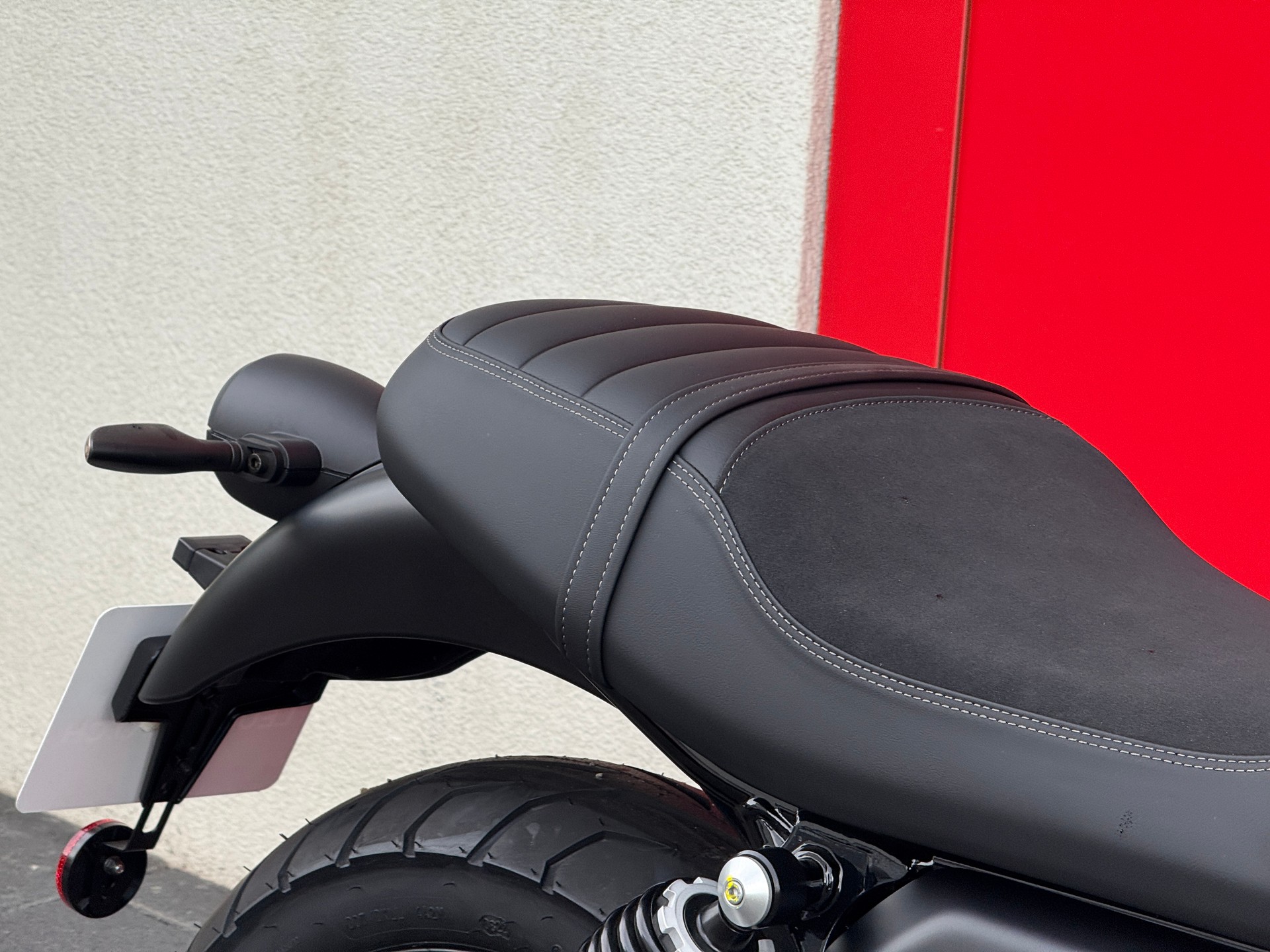 MOTO GUZZI V7 IV 850 Stone (35kW)-image-7