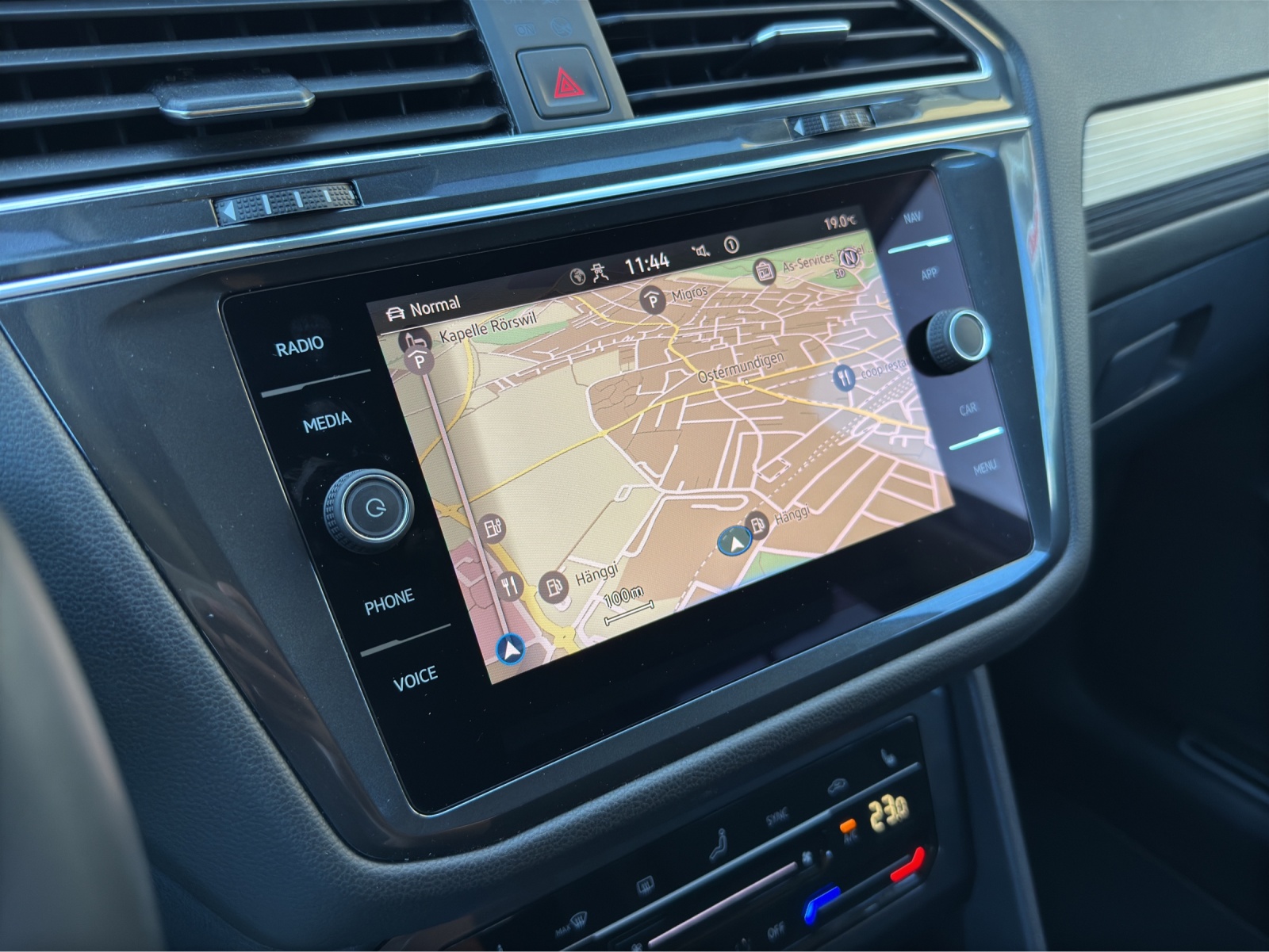 VW Tiguan Allspace 2.0 TDI SCR Elegance 4Motion DSG (7-Plätzer)-image-14
