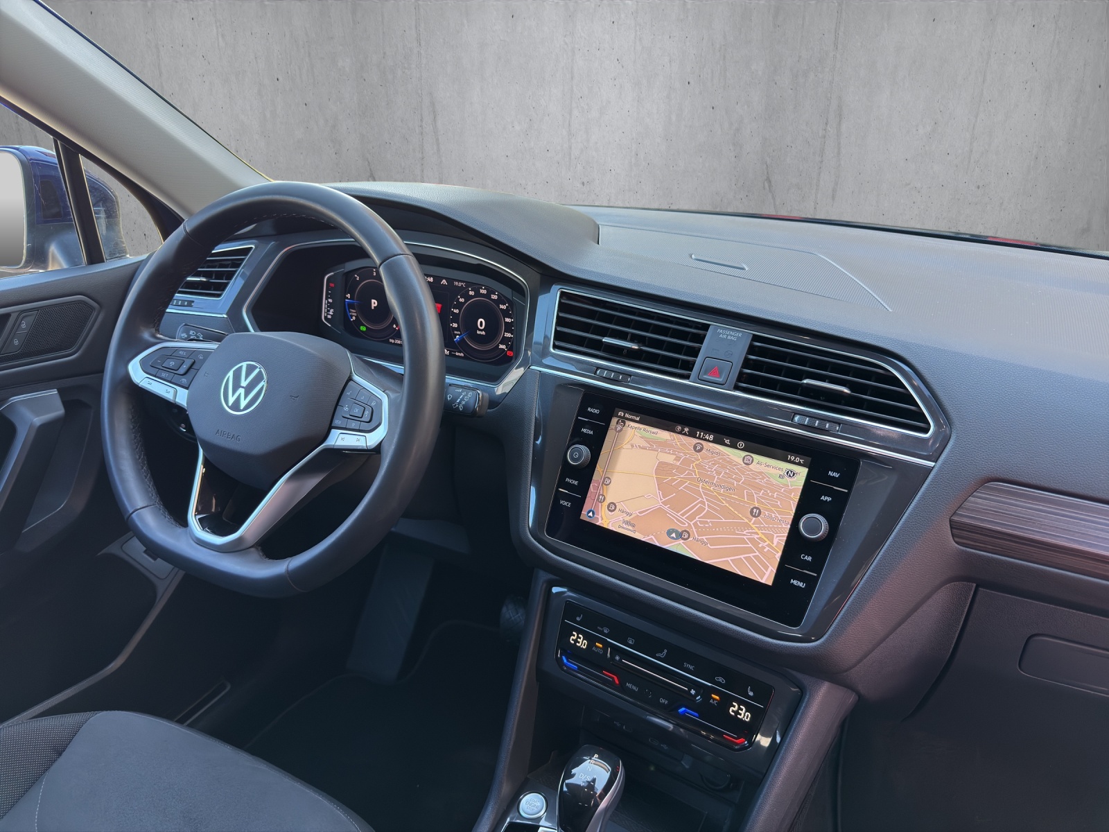 VW Tiguan Allspace 2.0 TDI SCR Elegance 4Motion DSG (7-Plätzer)-image-11