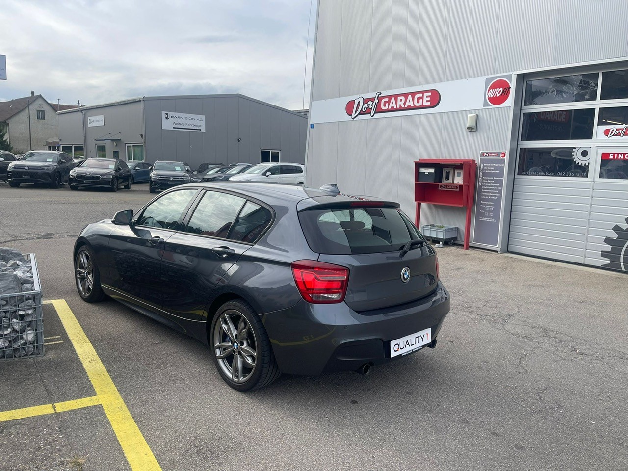 BMW M135i xDrive Steptronic-image-3