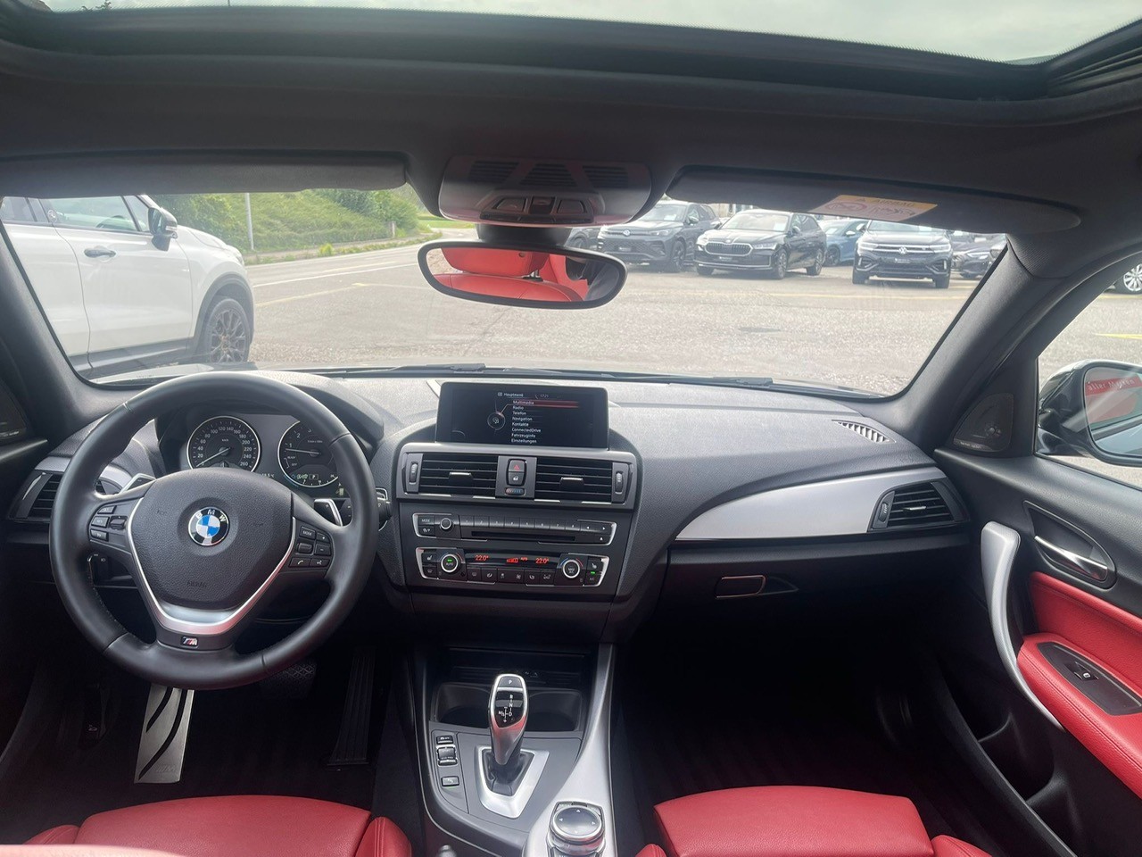 BMW M135i xDrive Steptronic-image-6
