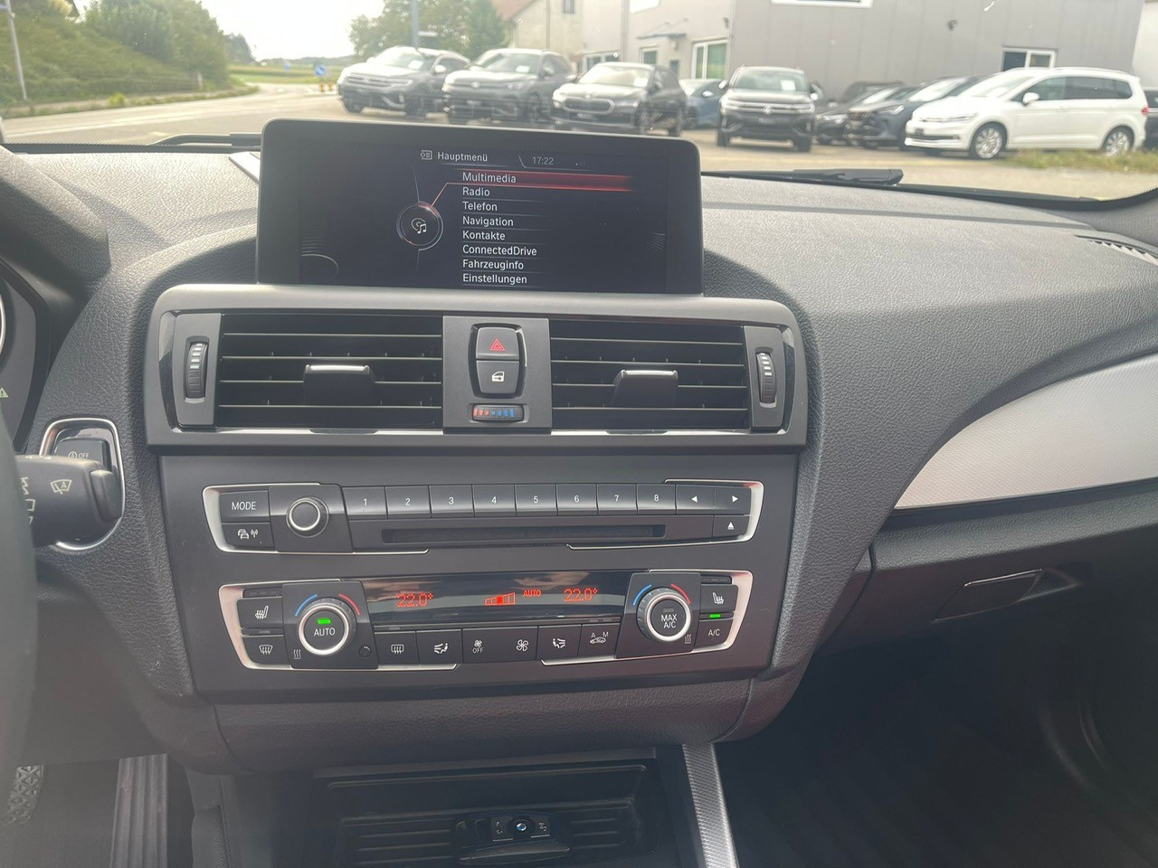 BMW M135i xDrive Steptronic-image-12