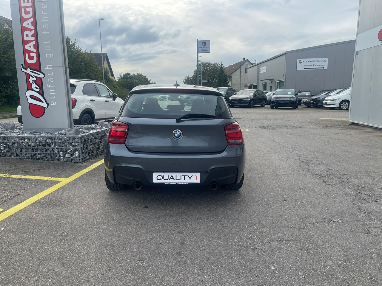 BMW M135i xDrive Steptronic-image-4