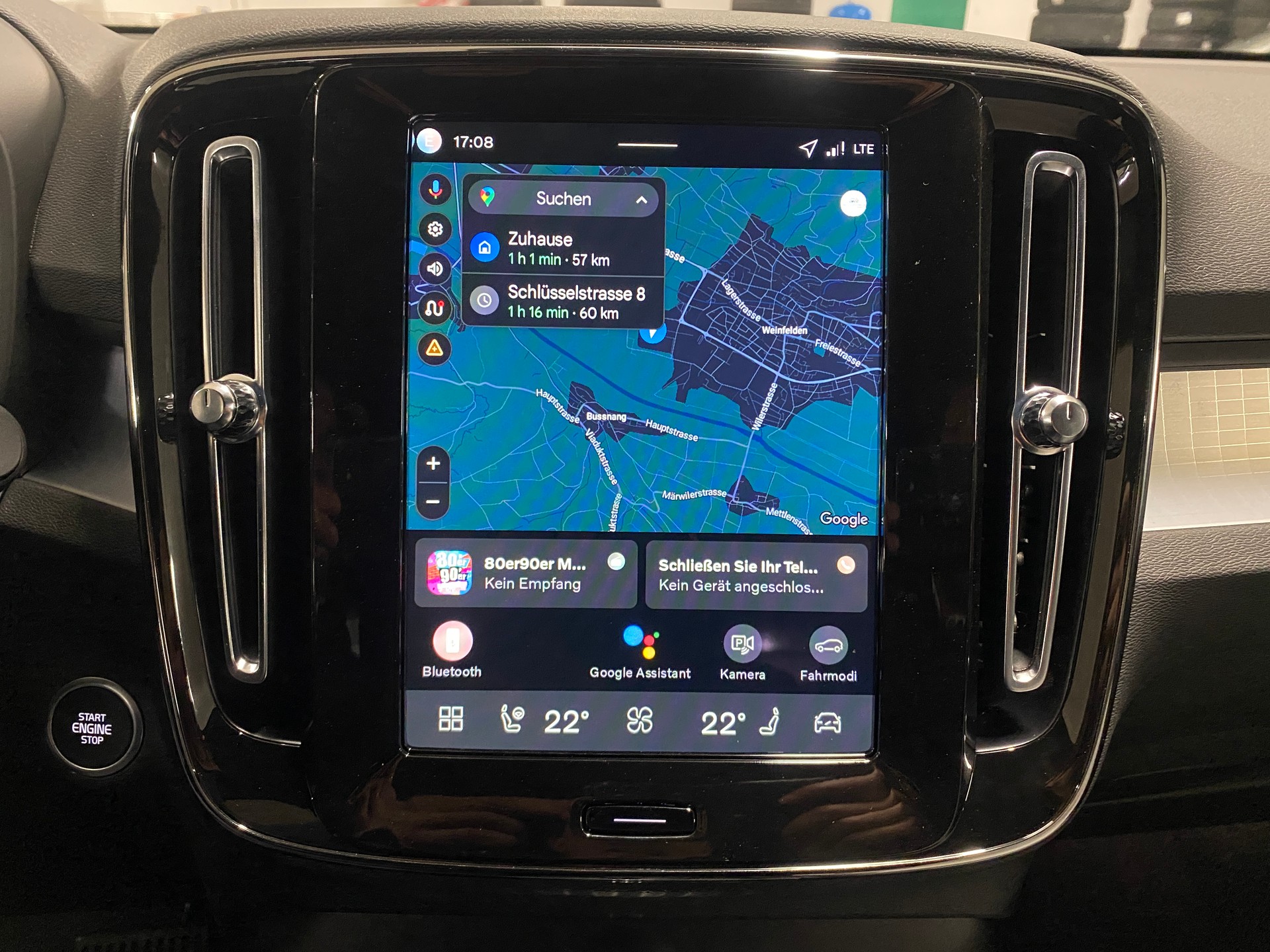 VOLVO XC40 B3 Benzin Mild Hybrid Xcite DCT-image-12