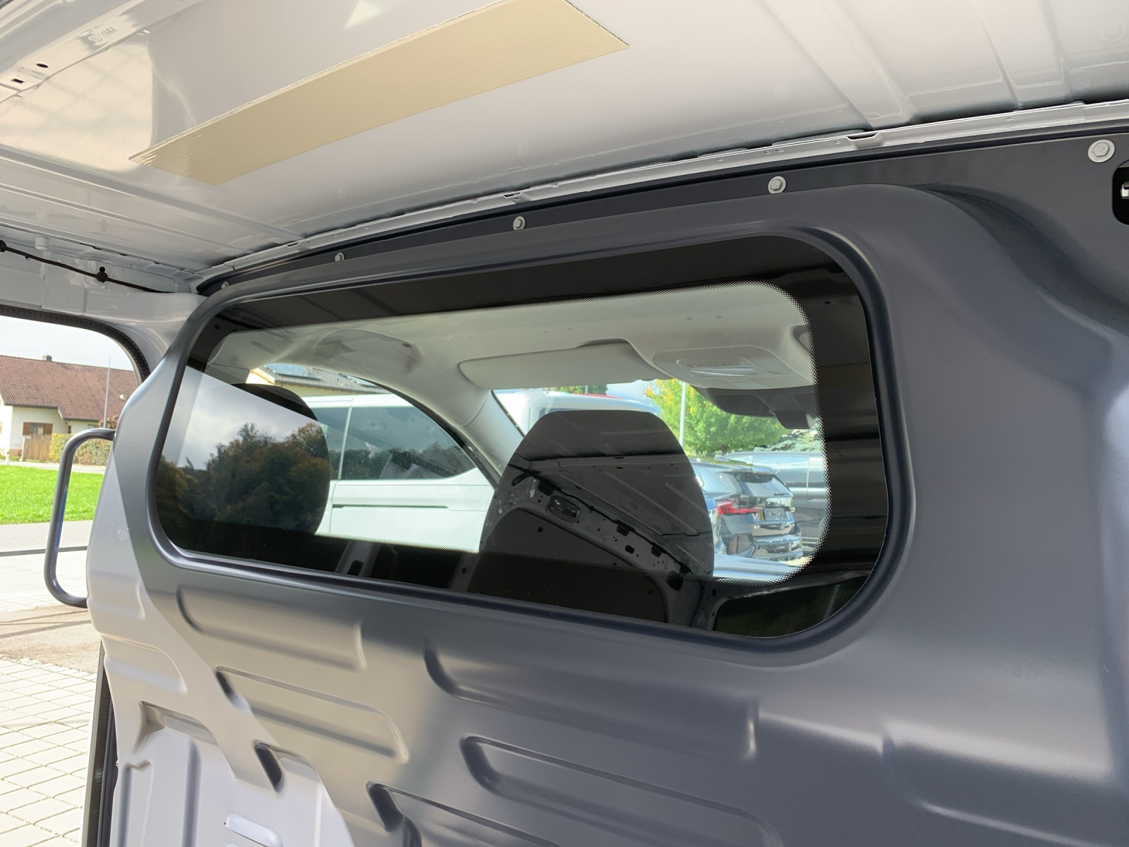 MERCEDES-BENZ Vito 114 CDI Lang Pro-image-15