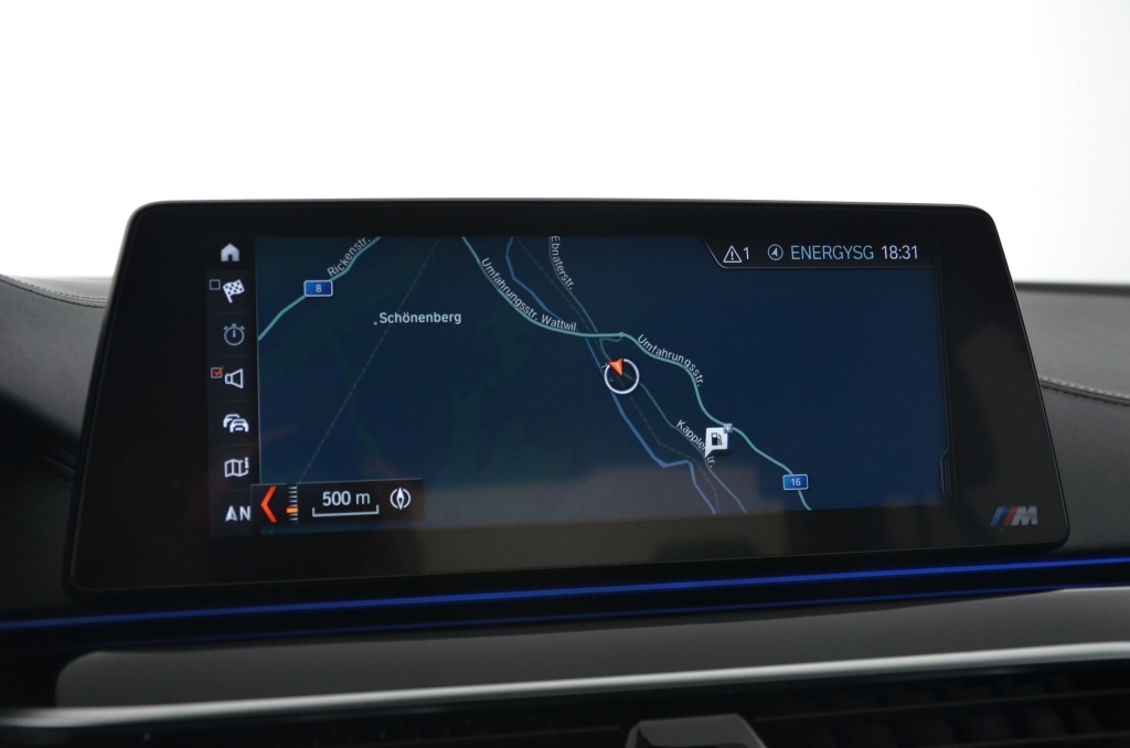 BMW M550i xDrive Steptronic-image-15