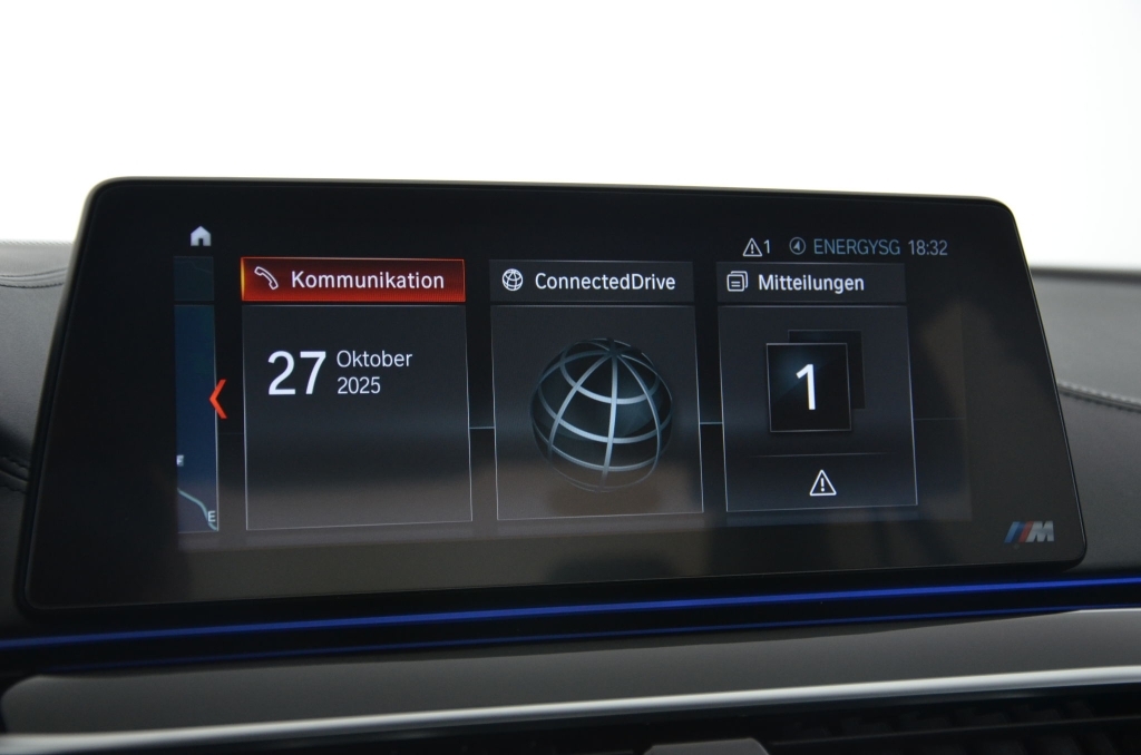 BMW M550i xDrive Steptronic-image-18