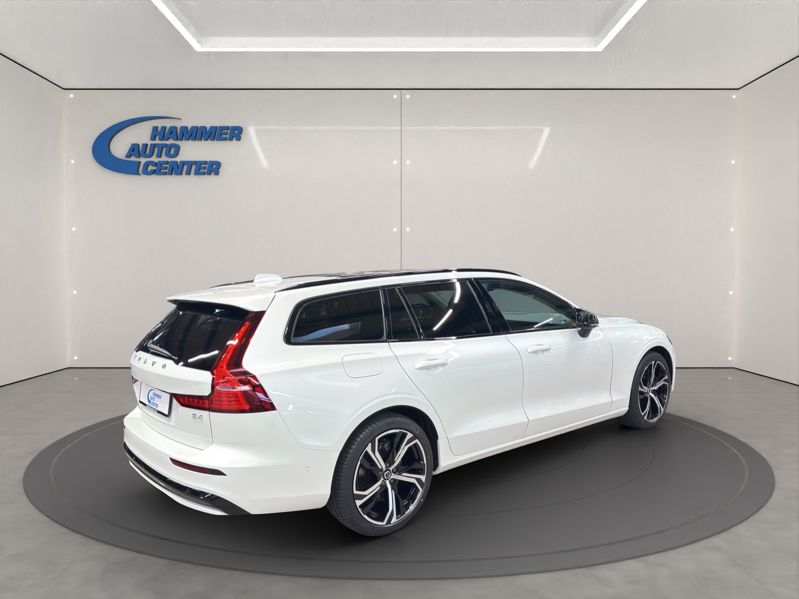 VOLVO V60 2.0 B4 Ultra Dark-image-4