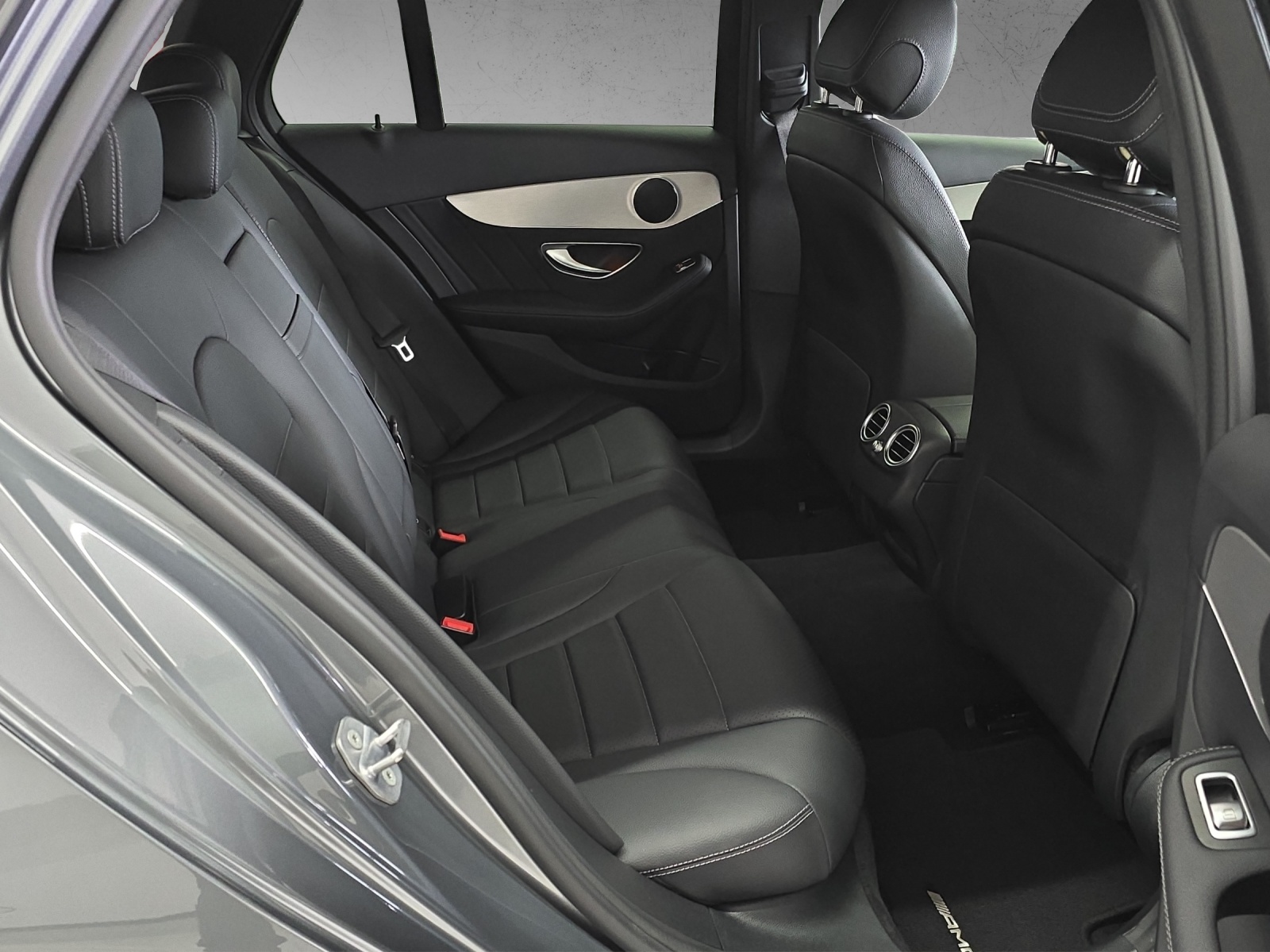 MERCEDES-BENZ C 200 AMG Line 4Matic 9G-Tronic mit AHK-image-12