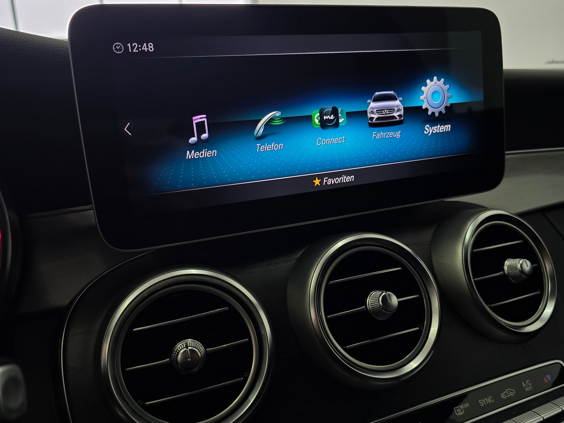 MERCEDES-BENZ C 200 AMG Line 4Matic 9G-Tronic mit AHK-image-18
