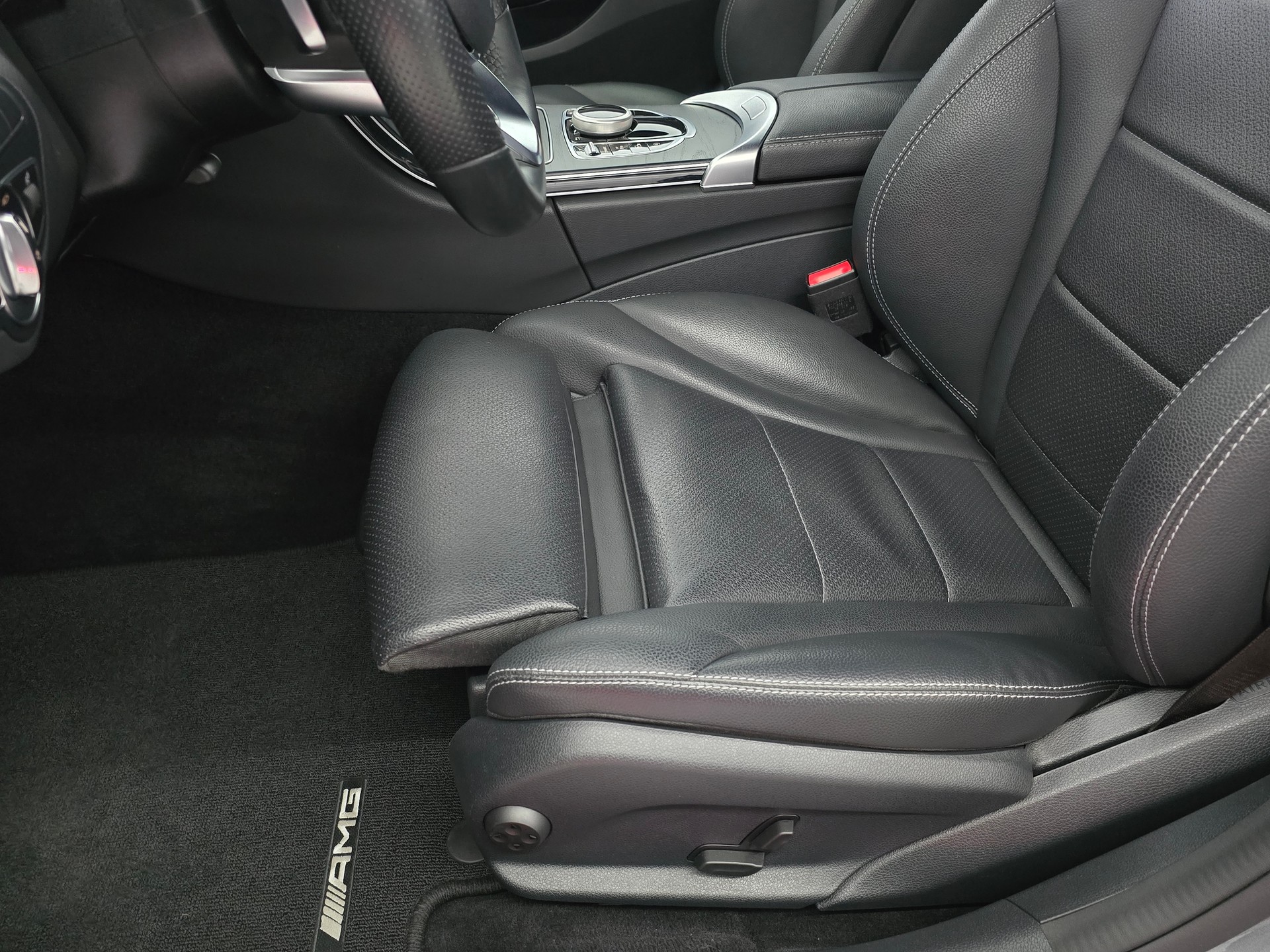MERCEDES-BENZ C 200 AMG Line 4Matic 9G-Tronic mit AHK-image-24