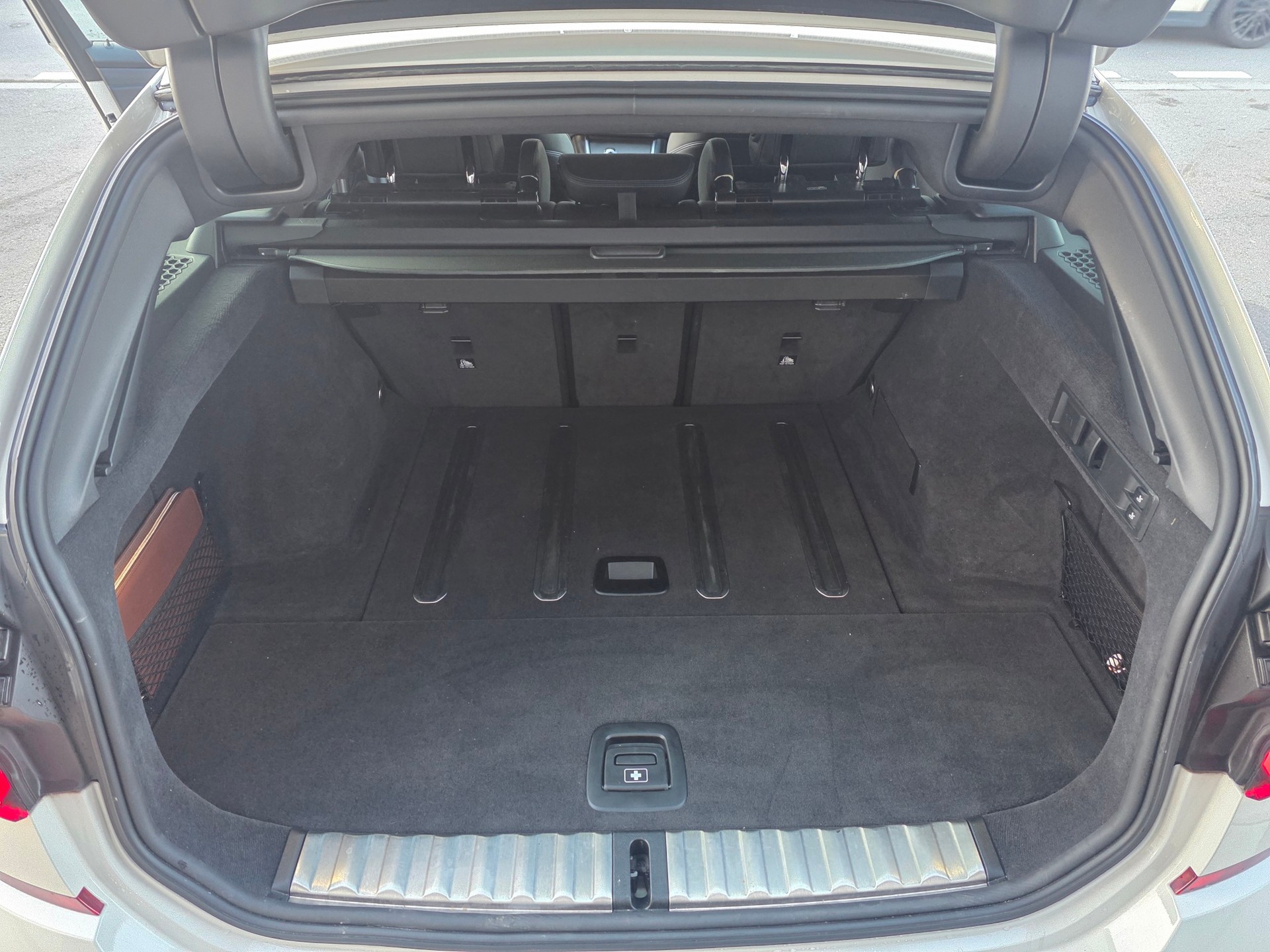 BMW M340i xDrive 48V Touring Steptronic-image-15