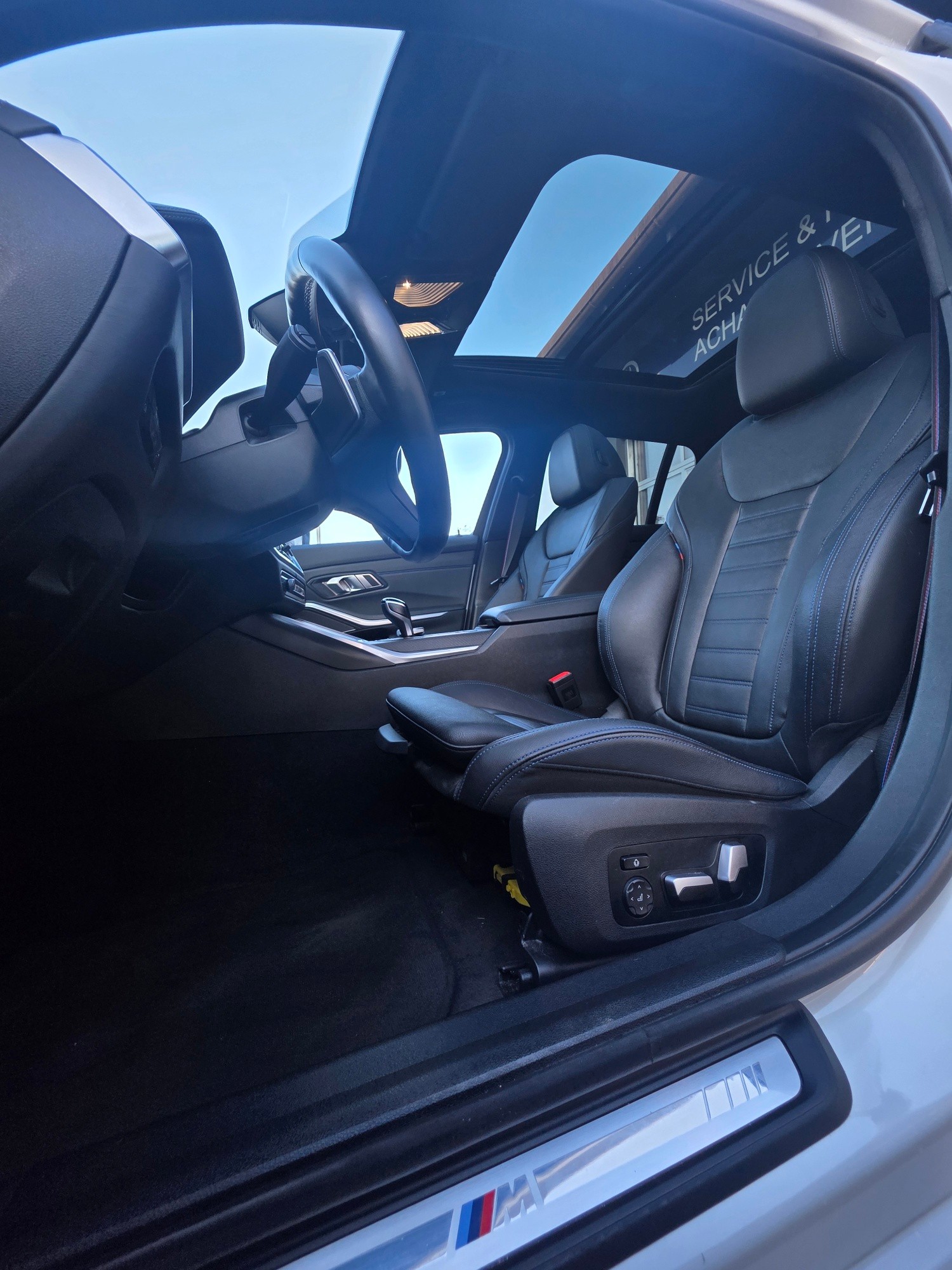 BMW M340i xDrive 48V Touring Steptronic-image-11