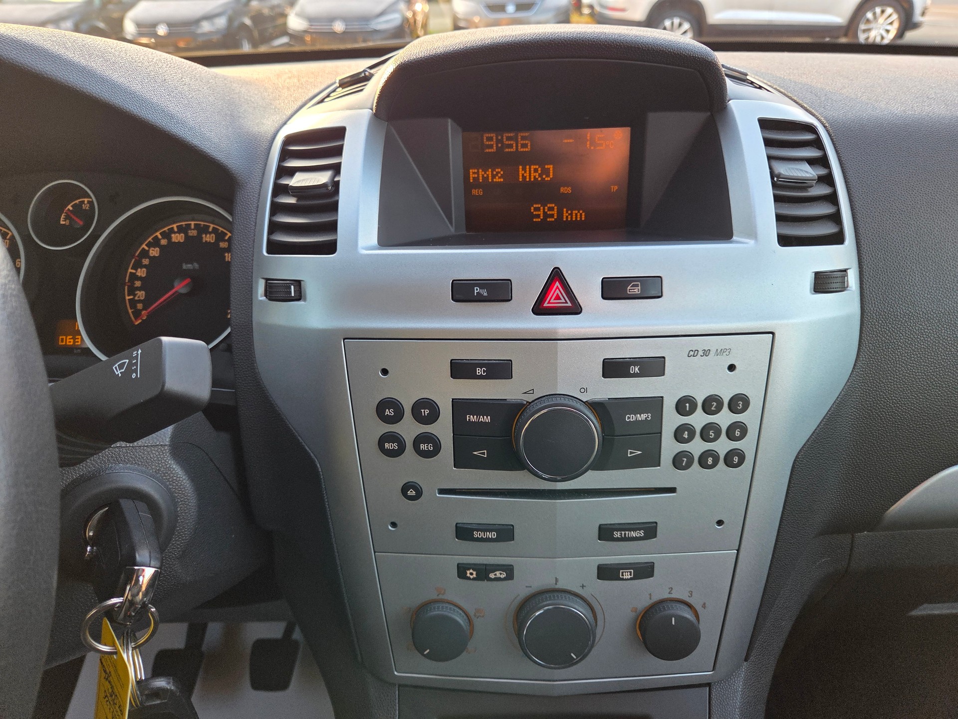 OPEL Zafira 1.8i 16V Enjoy Ausführung 7 Sitzplätze-image-16