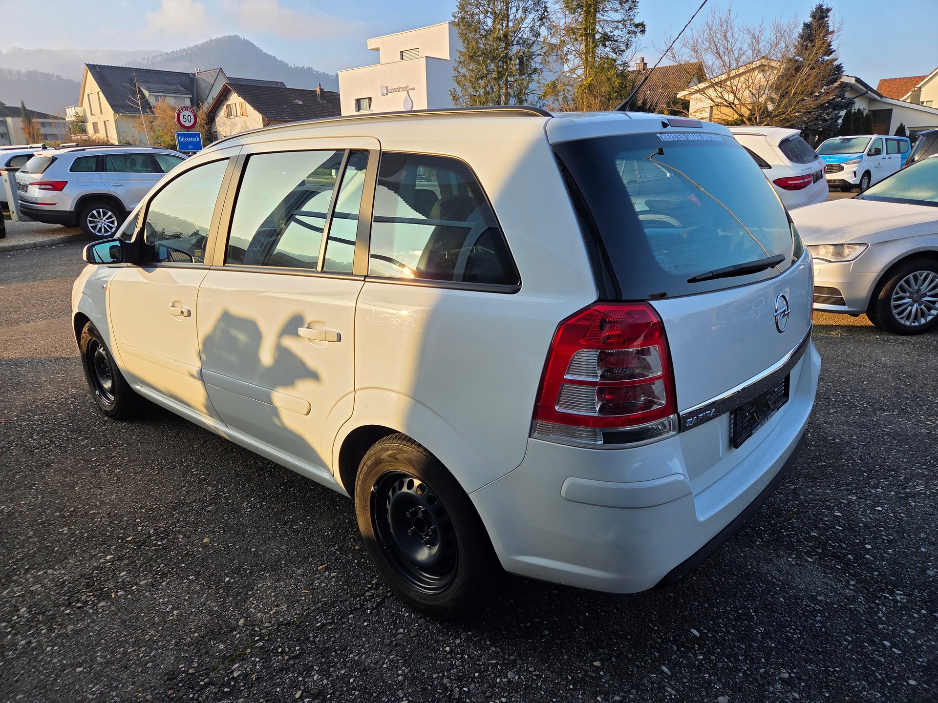 OPEL Zafira 1.8i 16V Enjoy Ausführung 7 Sitzplätze-image-3