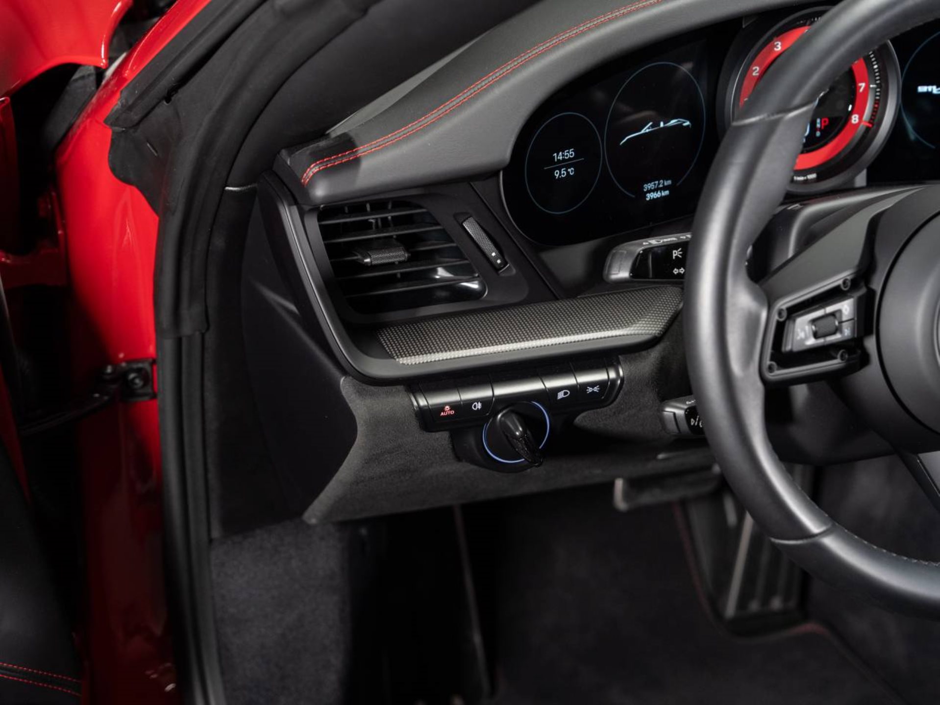 PORSCHE 911 Carrera GTS Cabriolet (MY22)-image-21