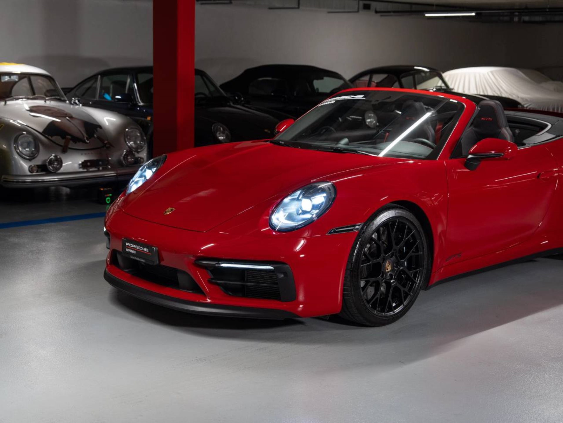 PORSCHE 911 Carrera GTS Cabriolet (MY22)-image-24