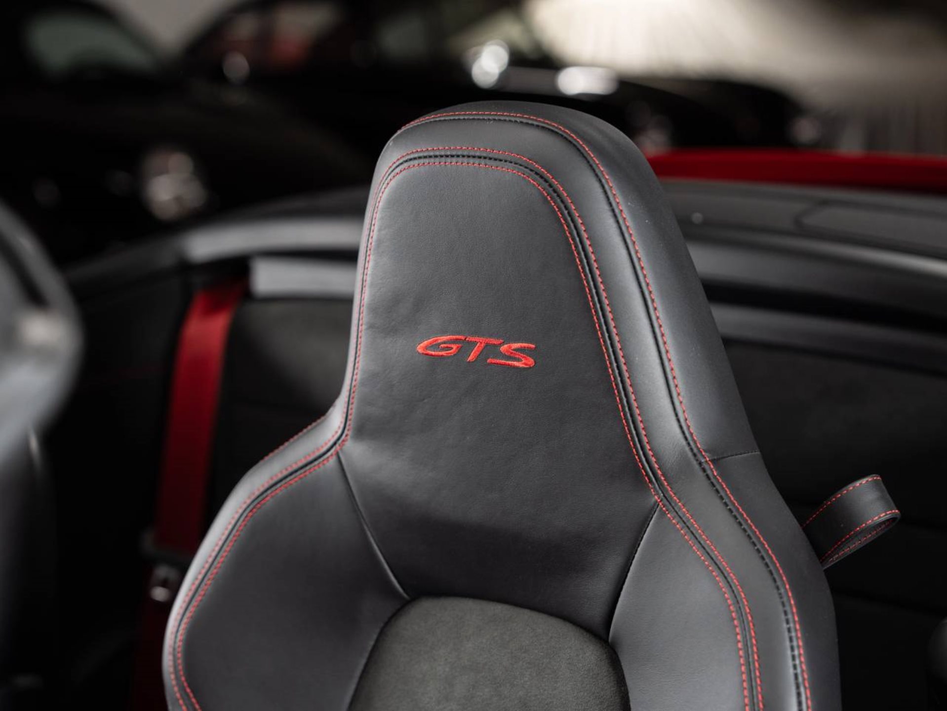 PORSCHE 911 Carrera GTS Cabriolet (MY22)-image-17