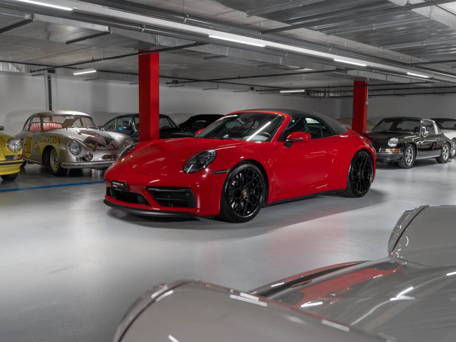 PORSCHE 911 Carrera GTS Cabriolet (MY22)-image-8