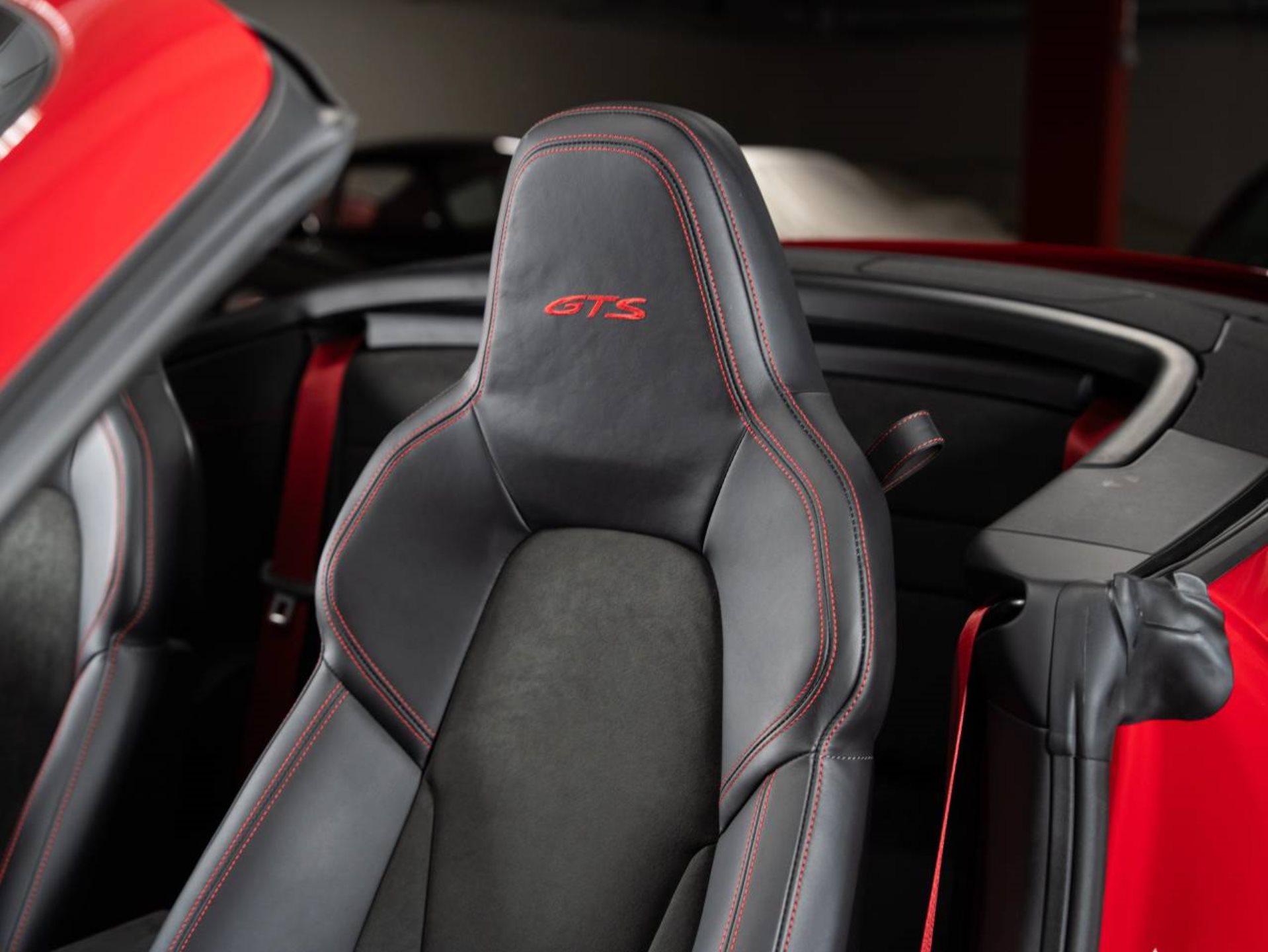PORSCHE 911 Carrera GTS Cabriolet (MY22)-image-16