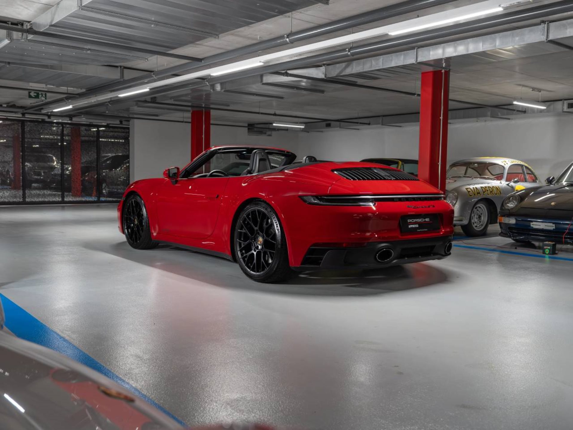 PORSCHE 911 Carrera GTS Cabriolet (MY22)-image-2