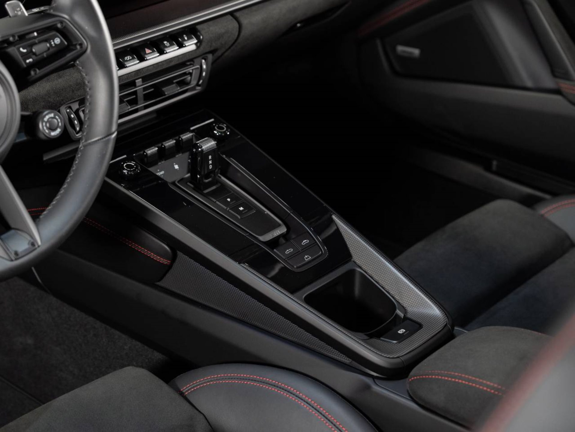 PORSCHE 911 Carrera GTS Cabriolet (MY22)-image-12