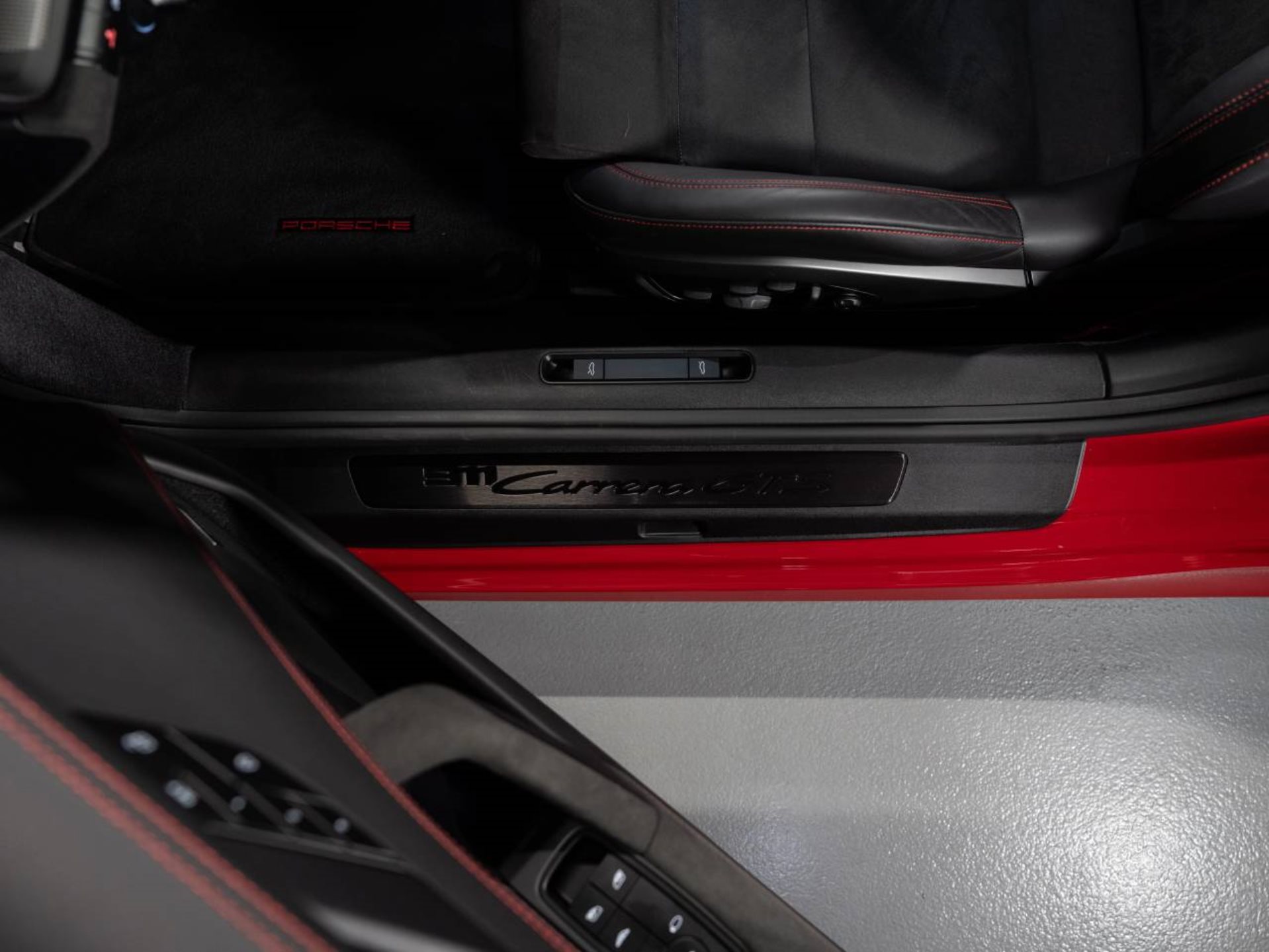PORSCHE 911 Carrera GTS Cabriolet (MY22)-image-20