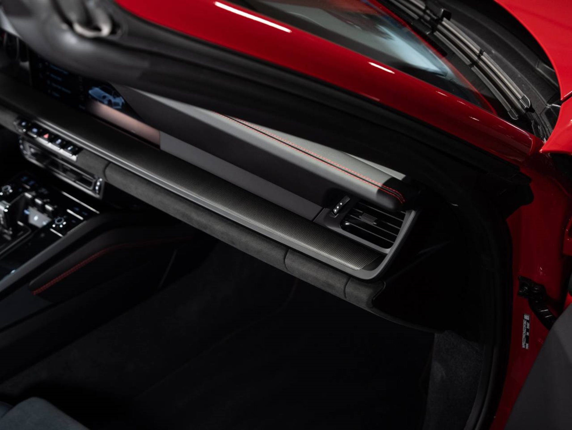 PORSCHE 911 Carrera GTS Cabriolet (MY22)-image-14