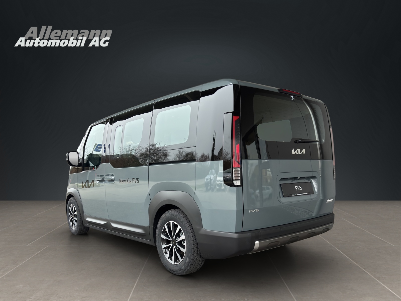 KIA PV5 Passenger 71.2 kWh Plus-image-3