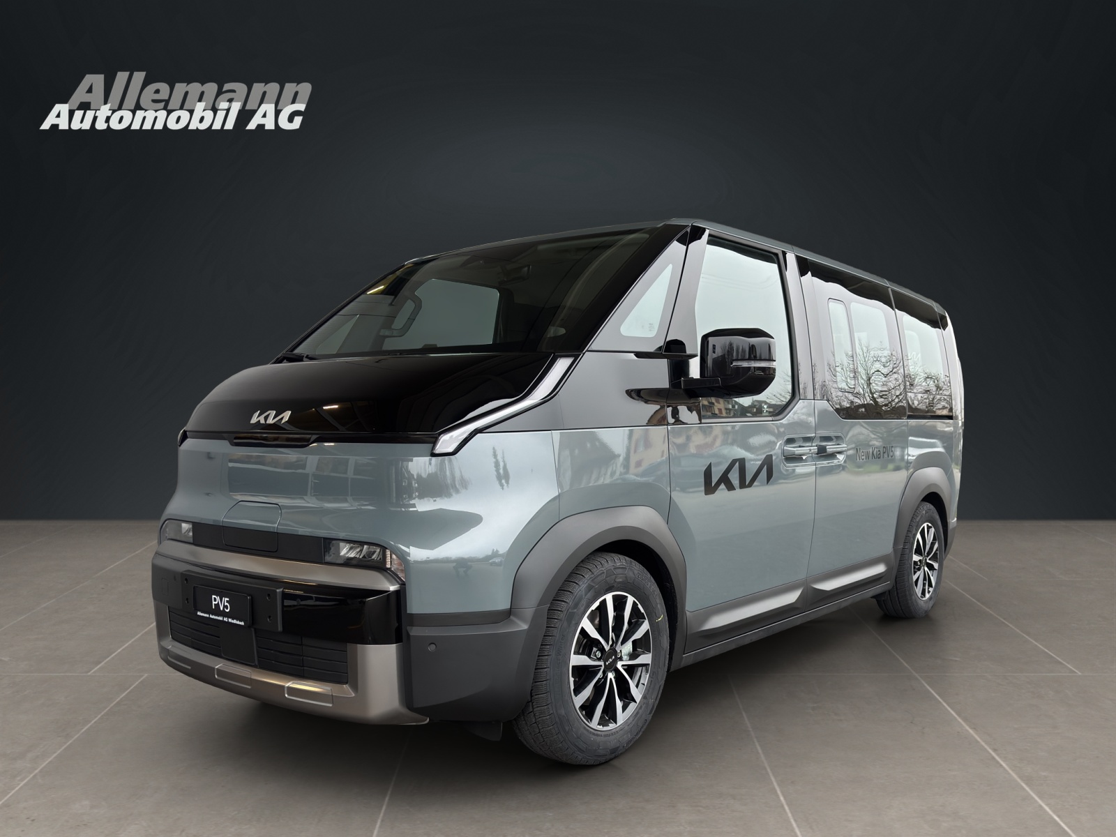 KIA PV5 Passenger 71.2 kWh Plus-image-0
