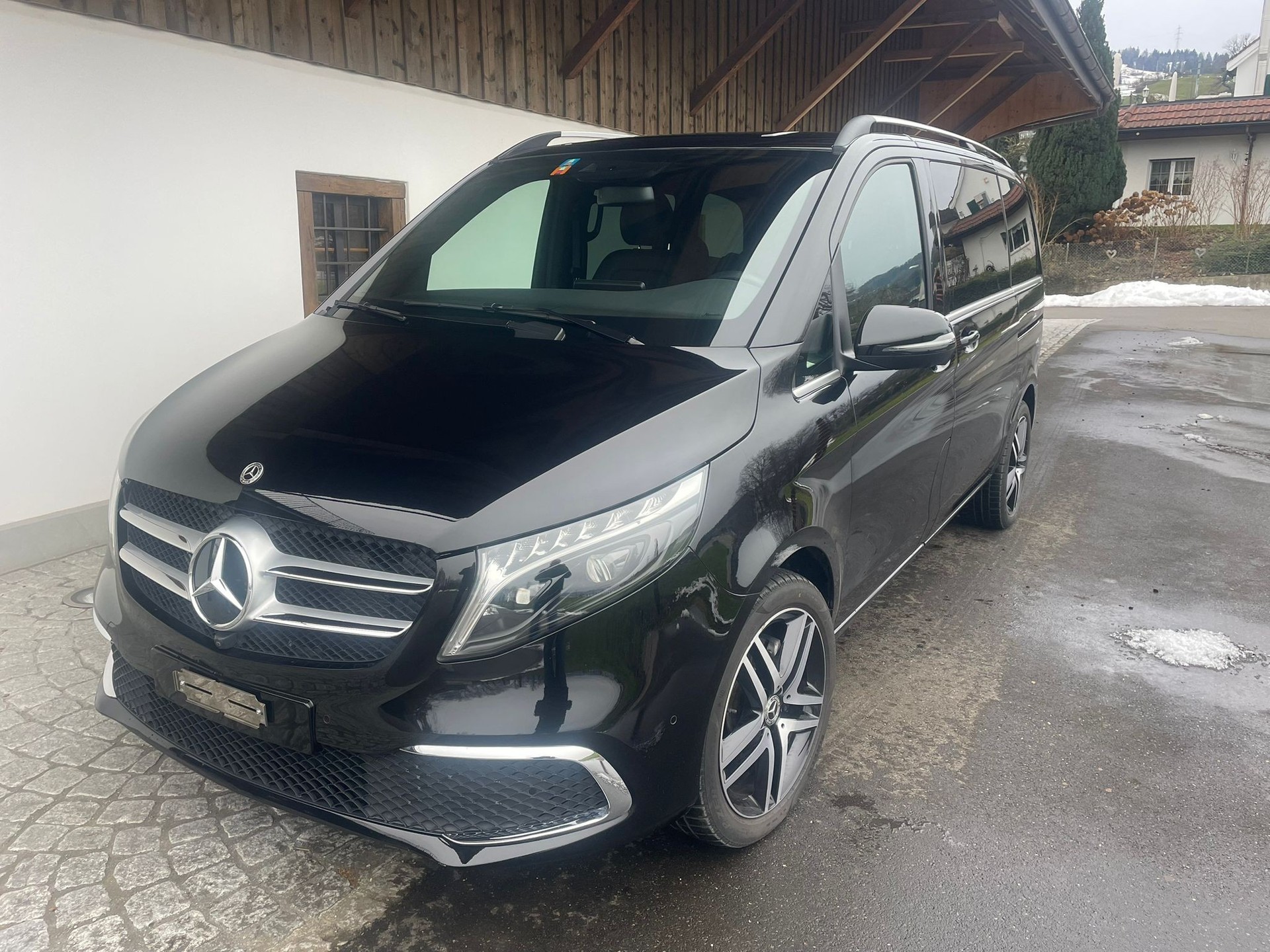 MERCEDES-BENZ V 300 d Avantgarde kompakt 4Matic 9G-Tronic
