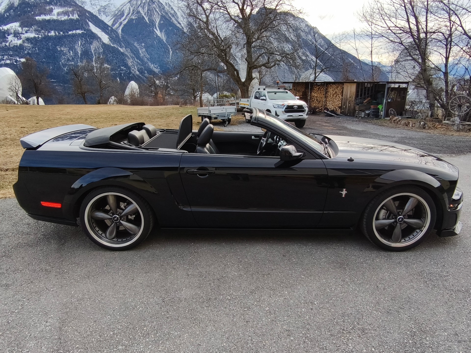 FORD Mustang GT-image-13
