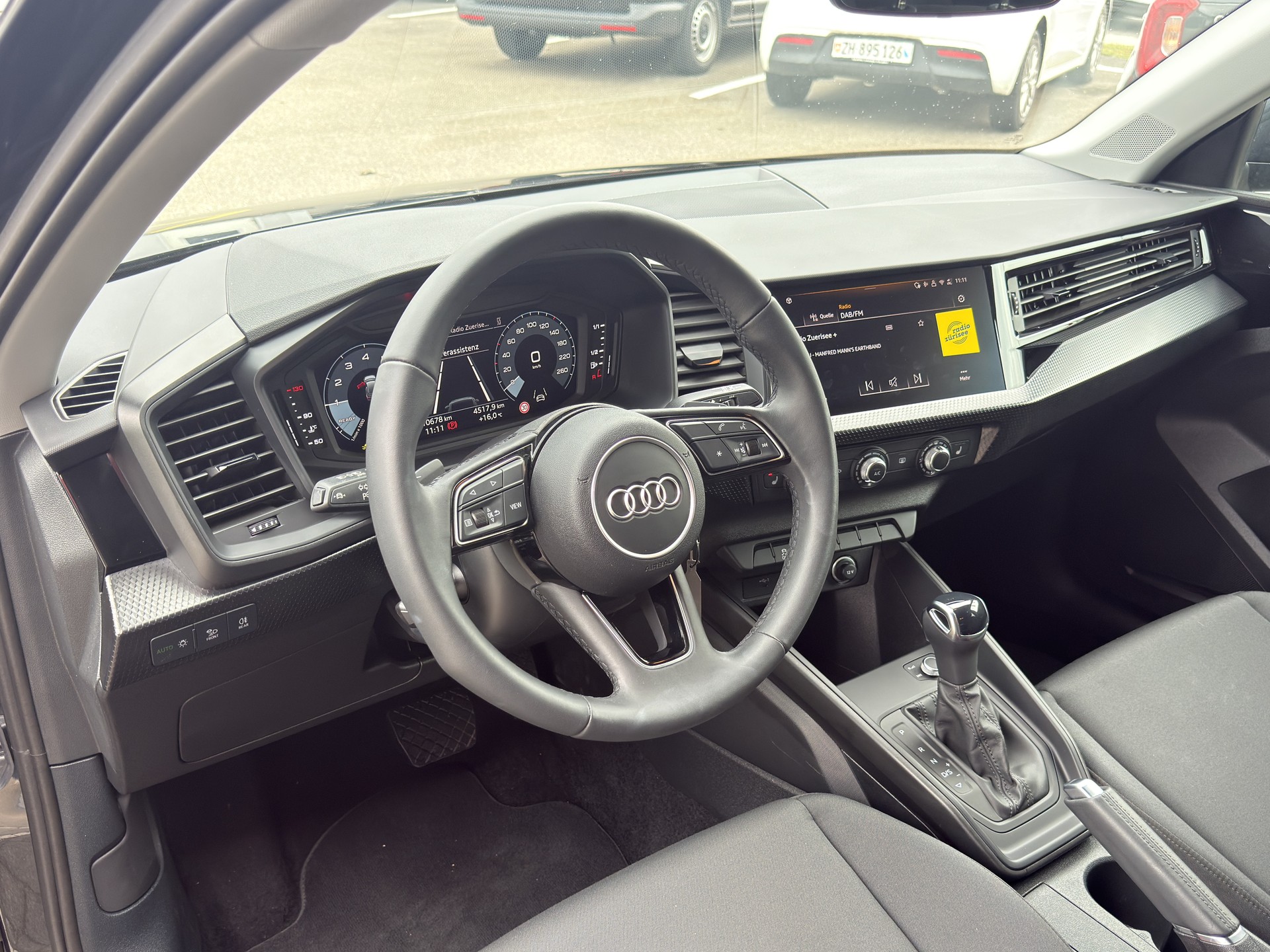 AUDI A1 Sportback 1.0 30 TFSI Attraction S-Tronic-image-8