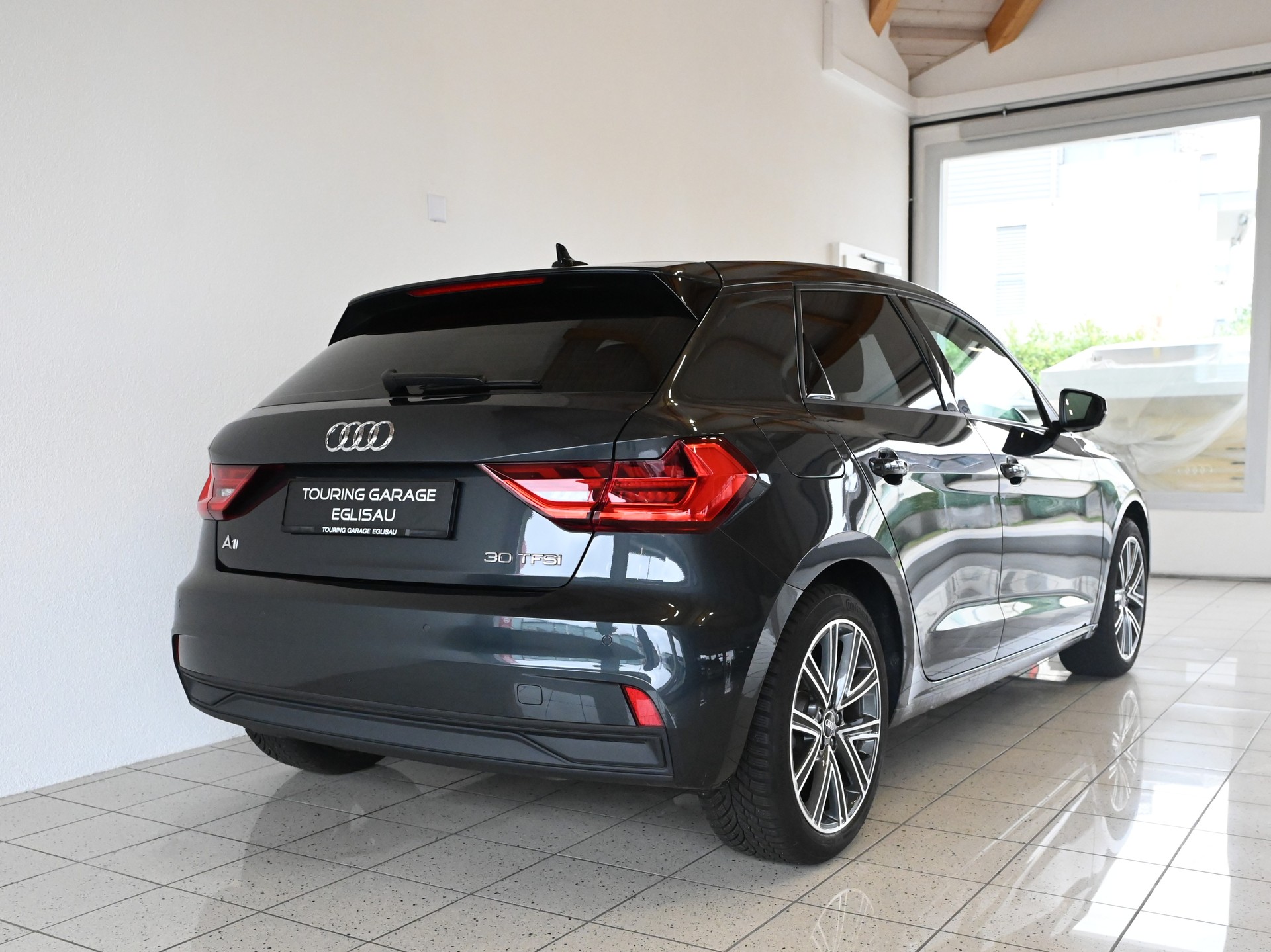 AUDI A1 Sportback 1.0 30 TFSI Attraction S-Tronic-image-6