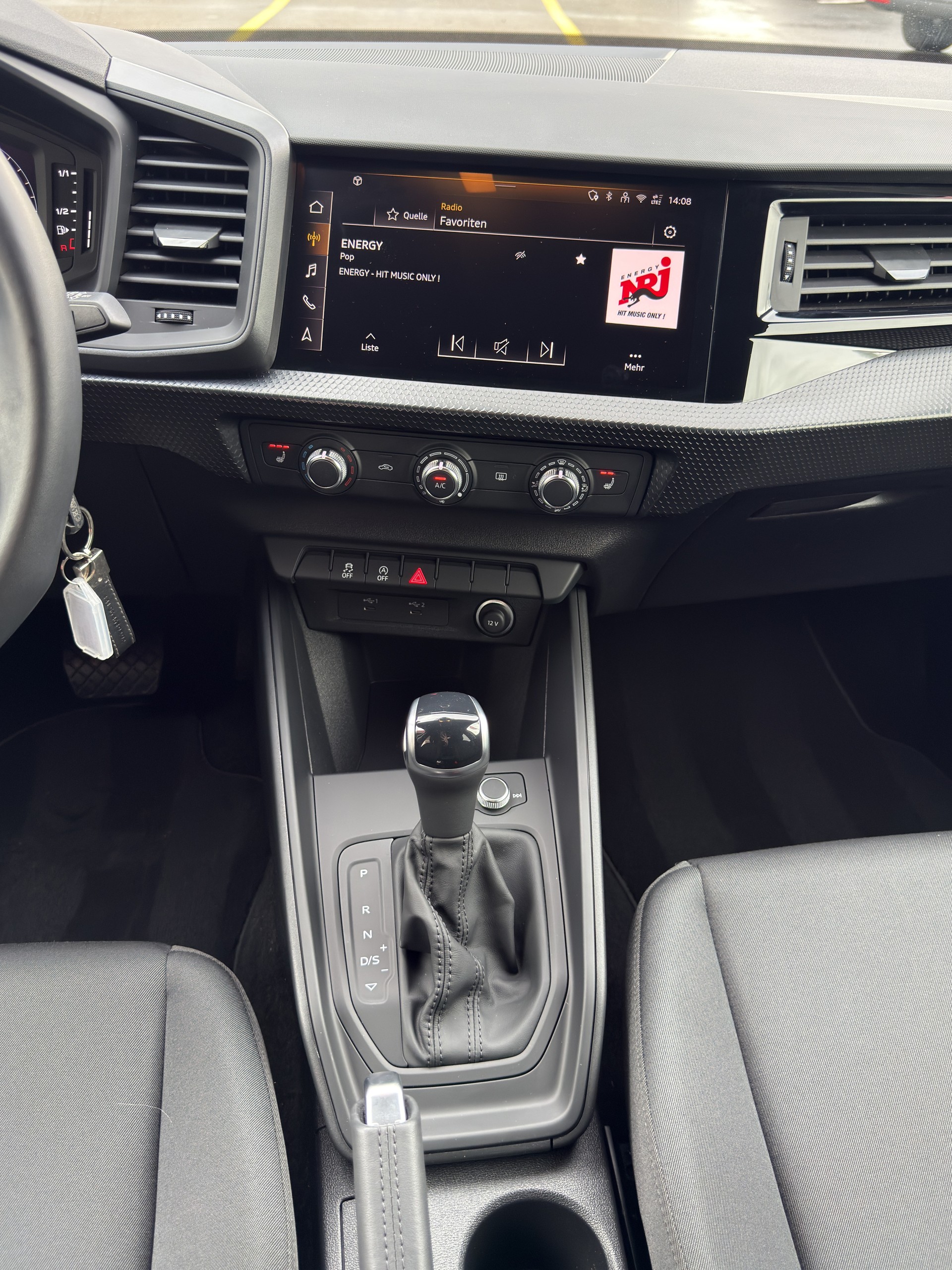 AUDI A1 Sportback 1.0 30 TFSI Attraction S-Tronic-image-16