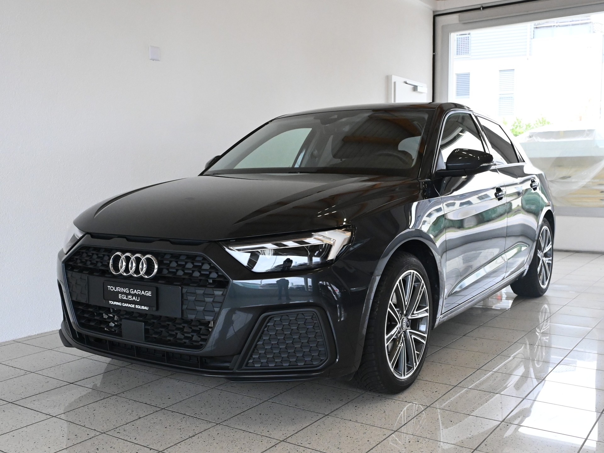 AUDI A1 Sportback 1.0 30 TFSI Attraction S-Tronic-showroom-element-1